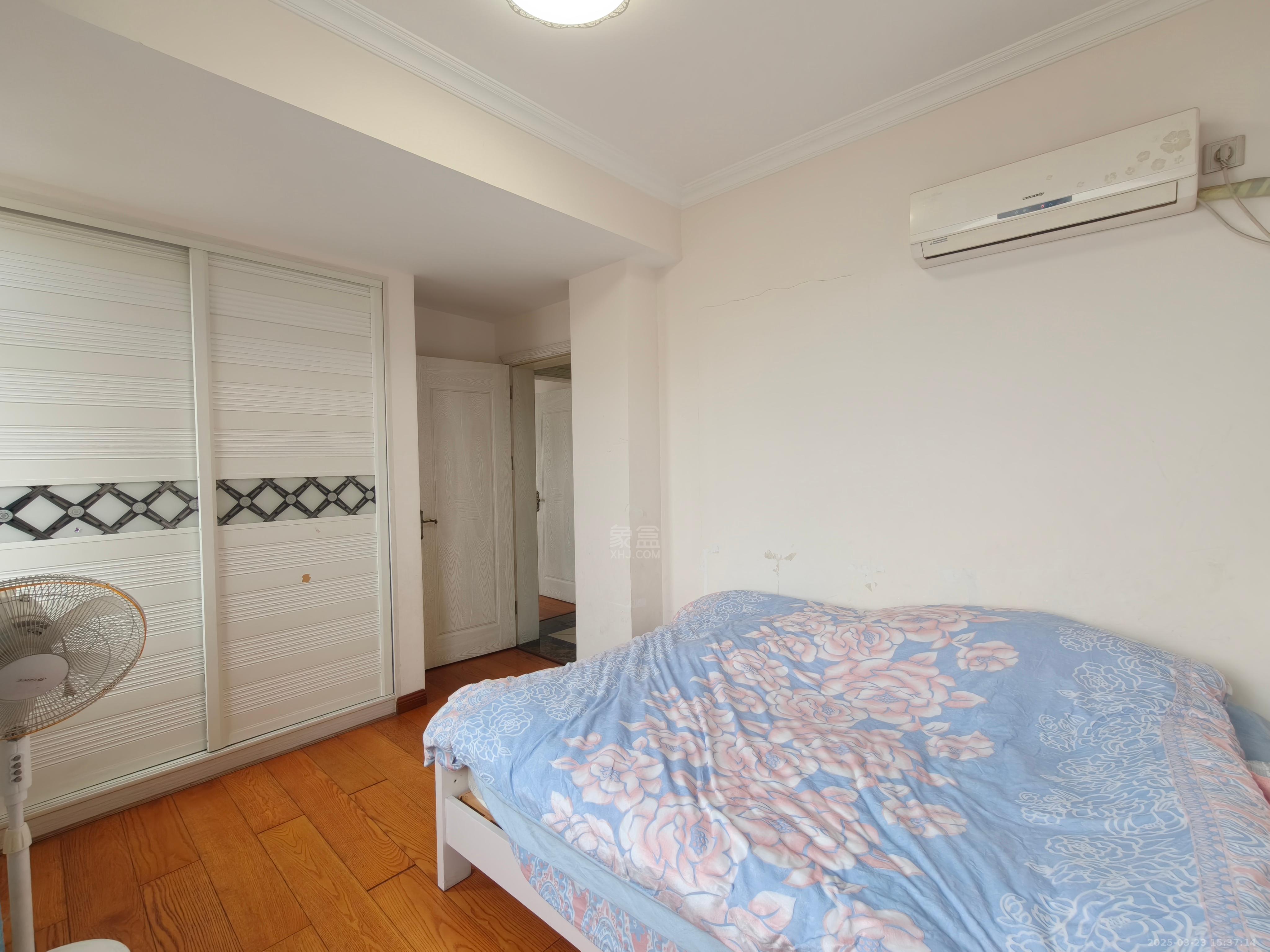 湘银星城 3室2厅2卫 2100.0元/月 湘银星城 3室2厅2卫 2100.0元/月室内图