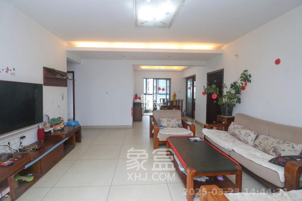 美林银谷  4室2厅2卫    4000.0元/月 美林银谷  4室2厅2卫    4000.0元/月室内图