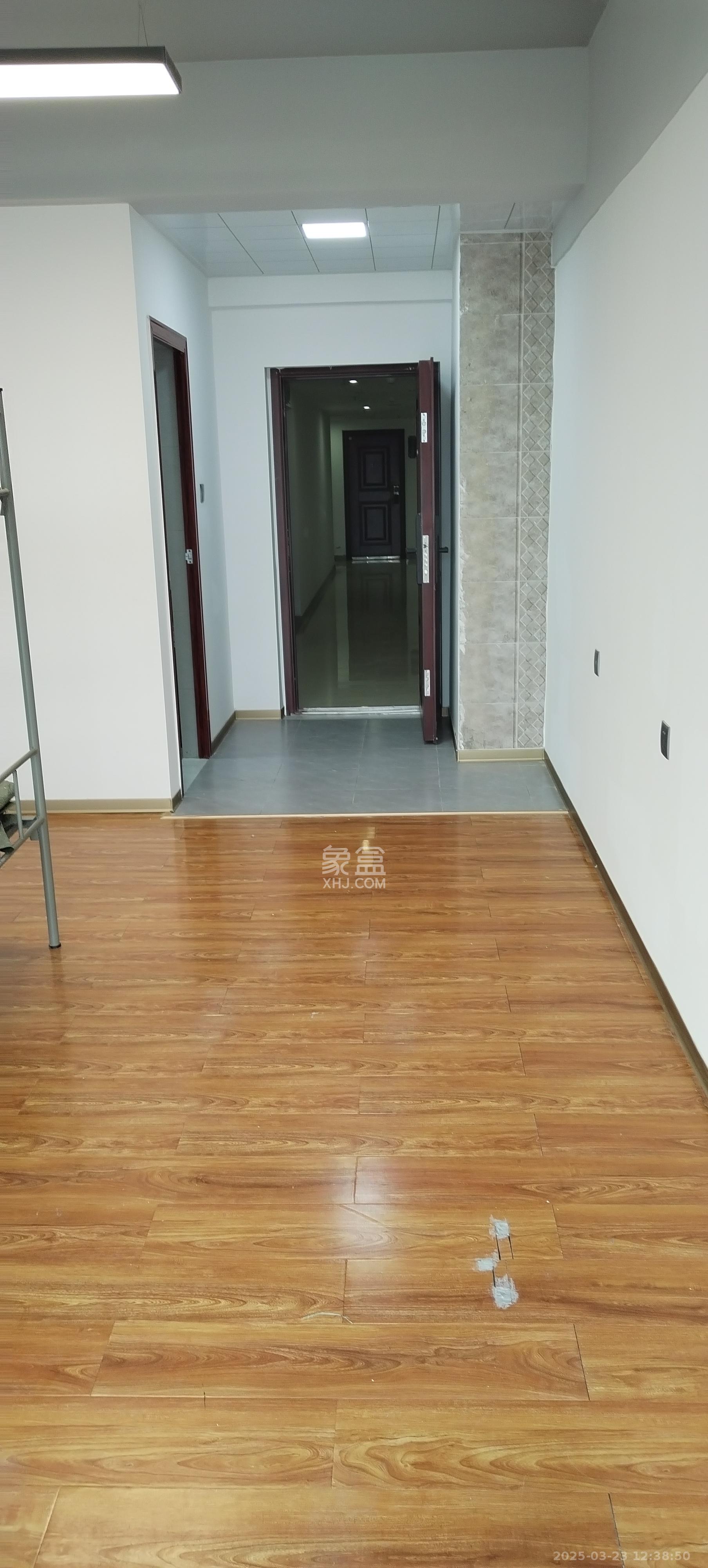 五峰国际 1室0厅1卫 1300.0元/月 五峰国际 1室0厅1卫 1300.0元/月室内图