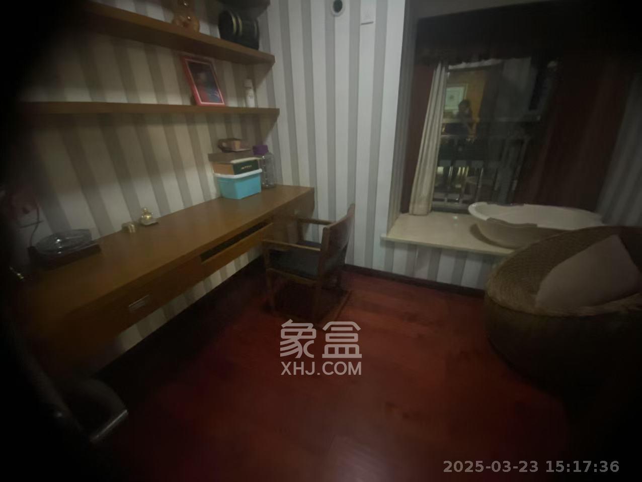 上海城小区 4室2厅2卫 3500.0元/月 上海城小区 4室2厅2卫 3500.0元/月室内图