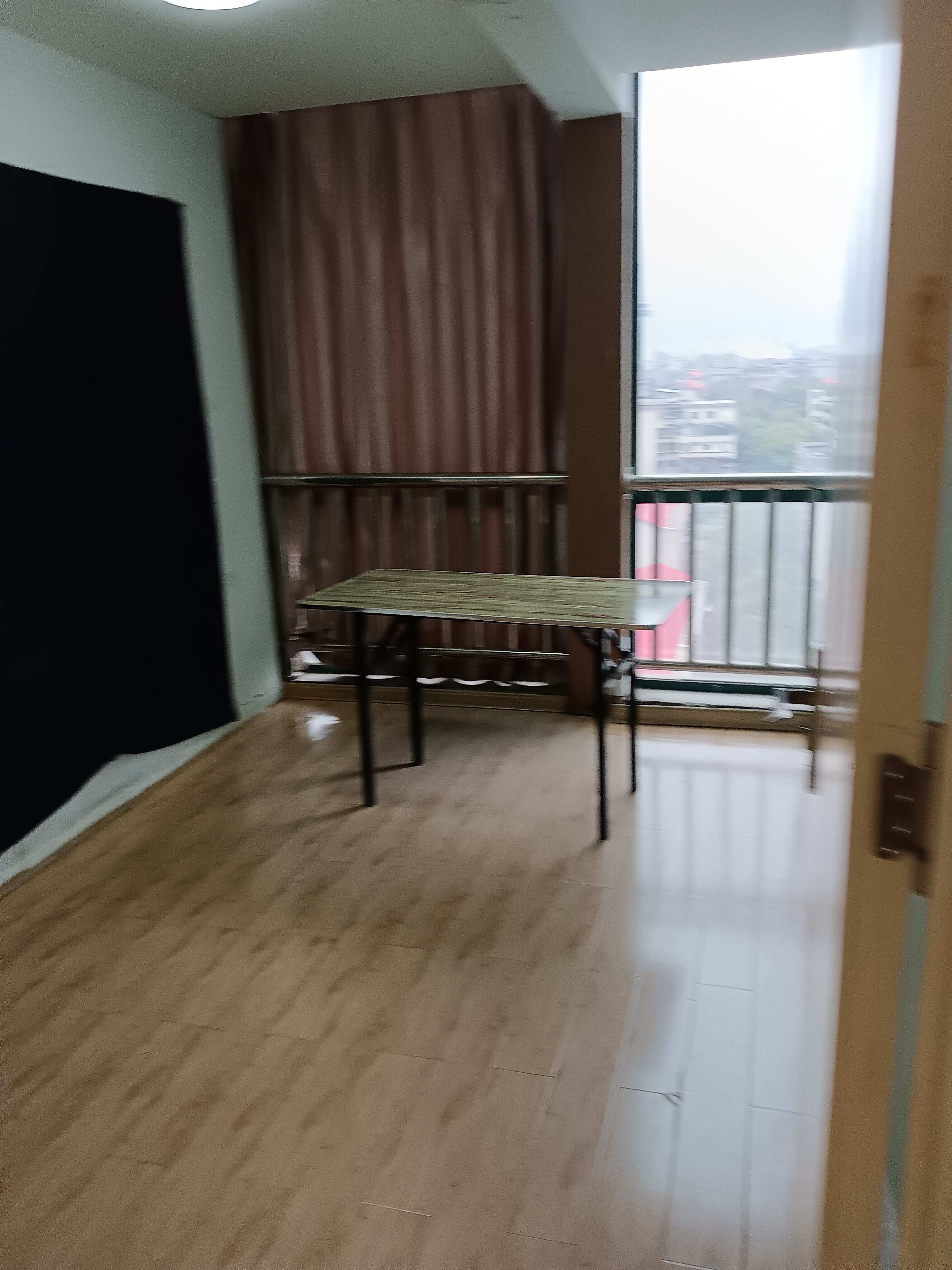 区总工会家属楼 3室2厅1卫 42.9万 区总工会家属楼 3室2厅1卫 42.9万客厅