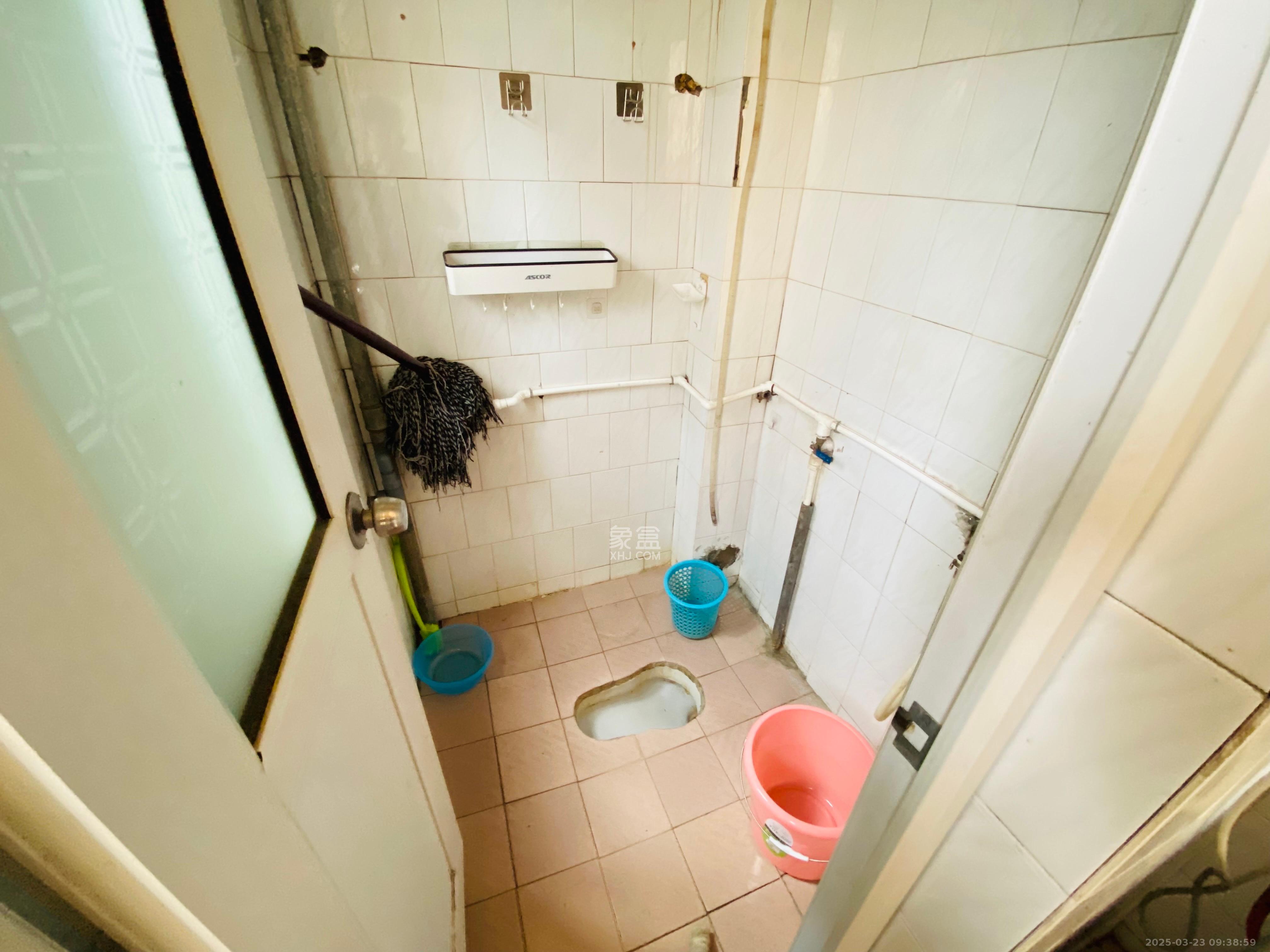 西湖新村  2室2厅1卫   2200.00元/月室内图