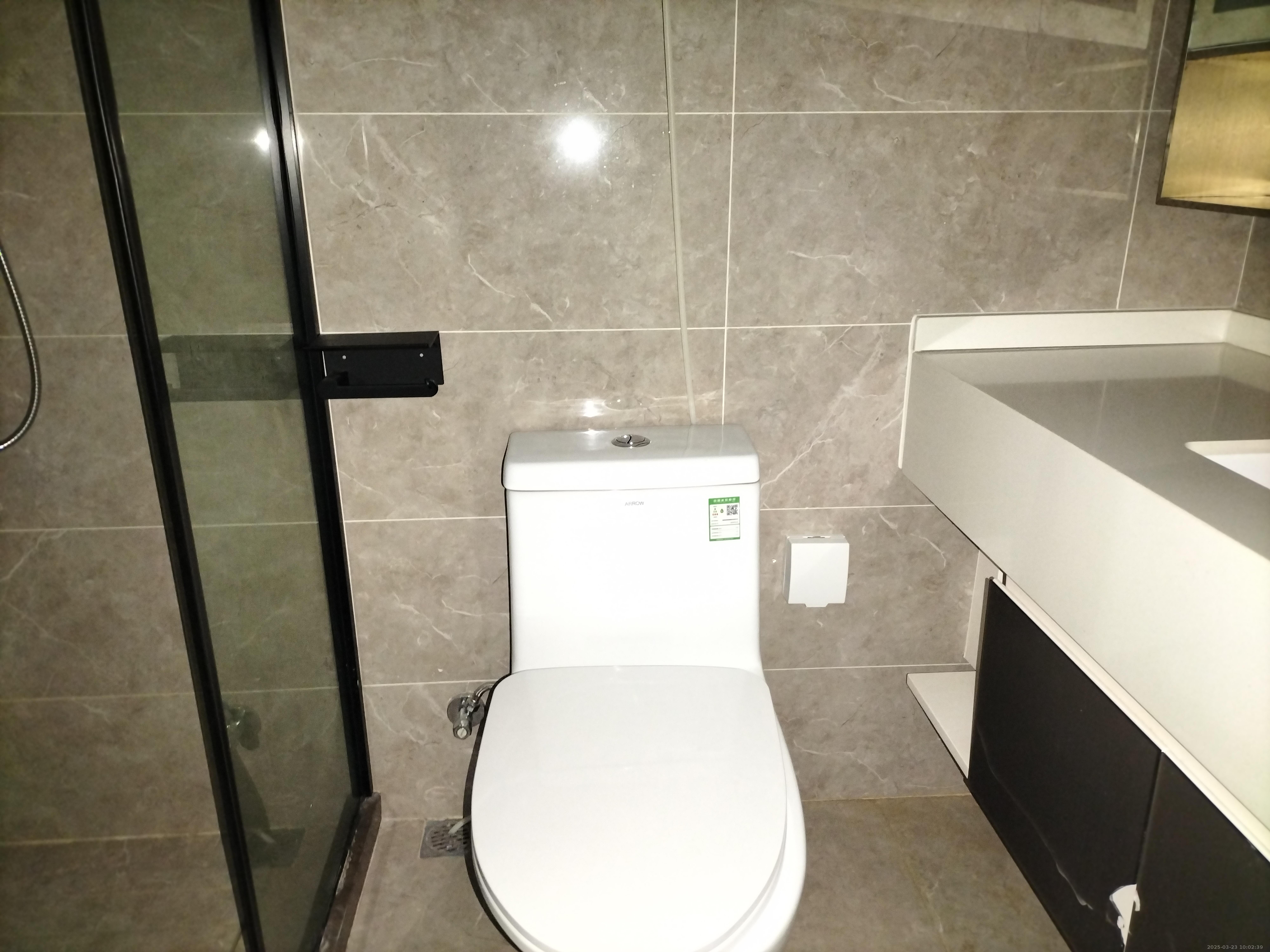 华润置地中心 1室1厅1卫 2000.0元/月 华润置地中心 1室1厅1卫 2000.0元/月室内图