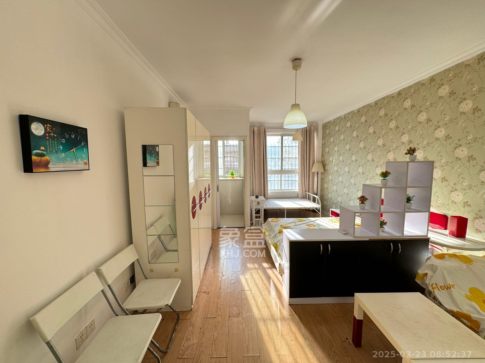 月亮湾草莓街区一、二期 1室1厅1卫 1200.0元/月 月亮湾草莓街区一、二期 1室1厅1卫 1200.0元/月室内图