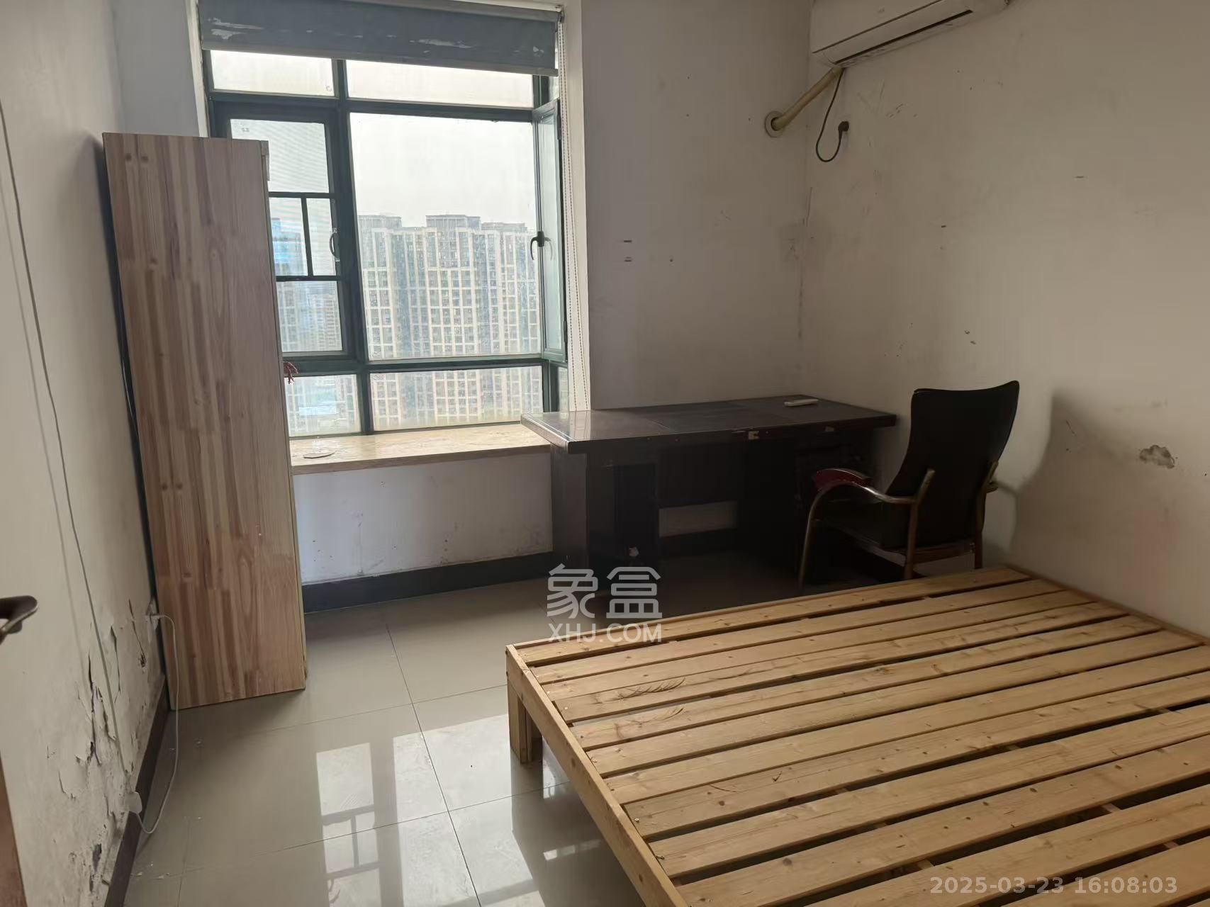 中江国际花城  3室2厅2卫    2000.0元/月室内图