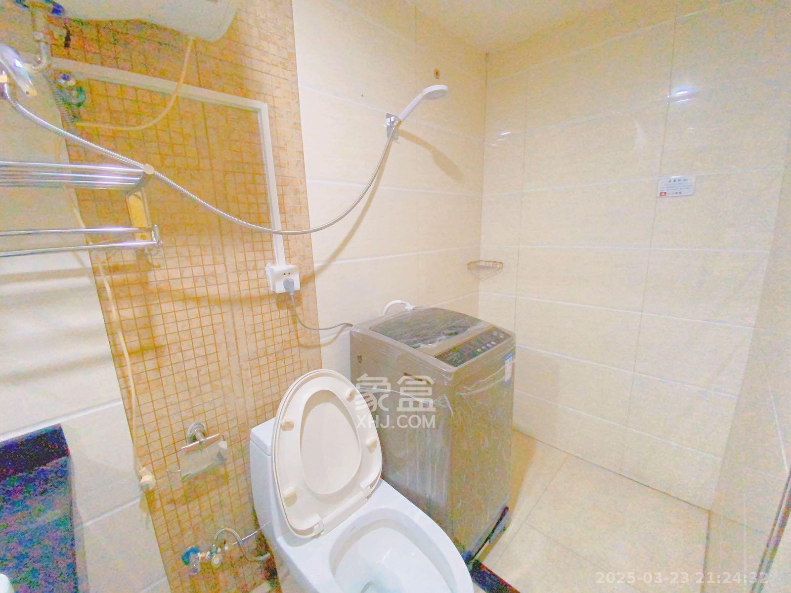 摩天一号 1室1厅1卫 2700.0元/月 摩天一号 1室1厅1卫 2700.0元/月室内图