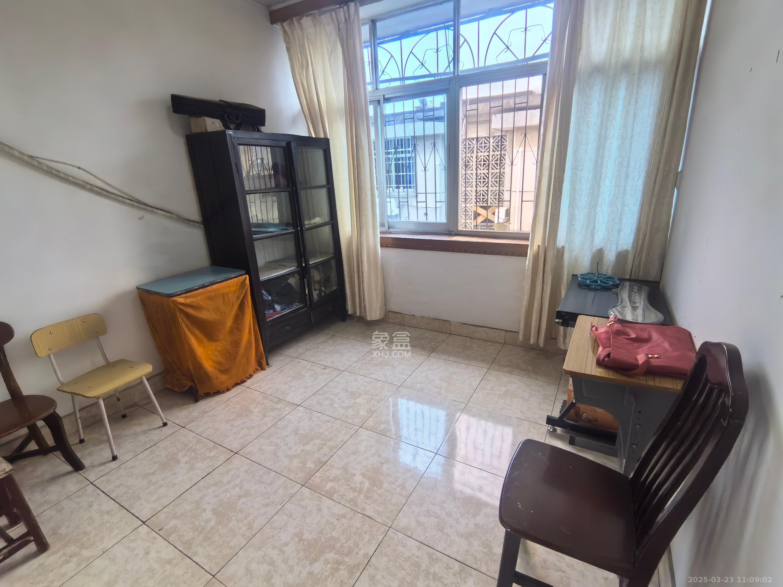 东瓜山二村 3室1厅1卫 1500.0元/月 东瓜山二村 3室1厅1卫 1500.0元/月室内图