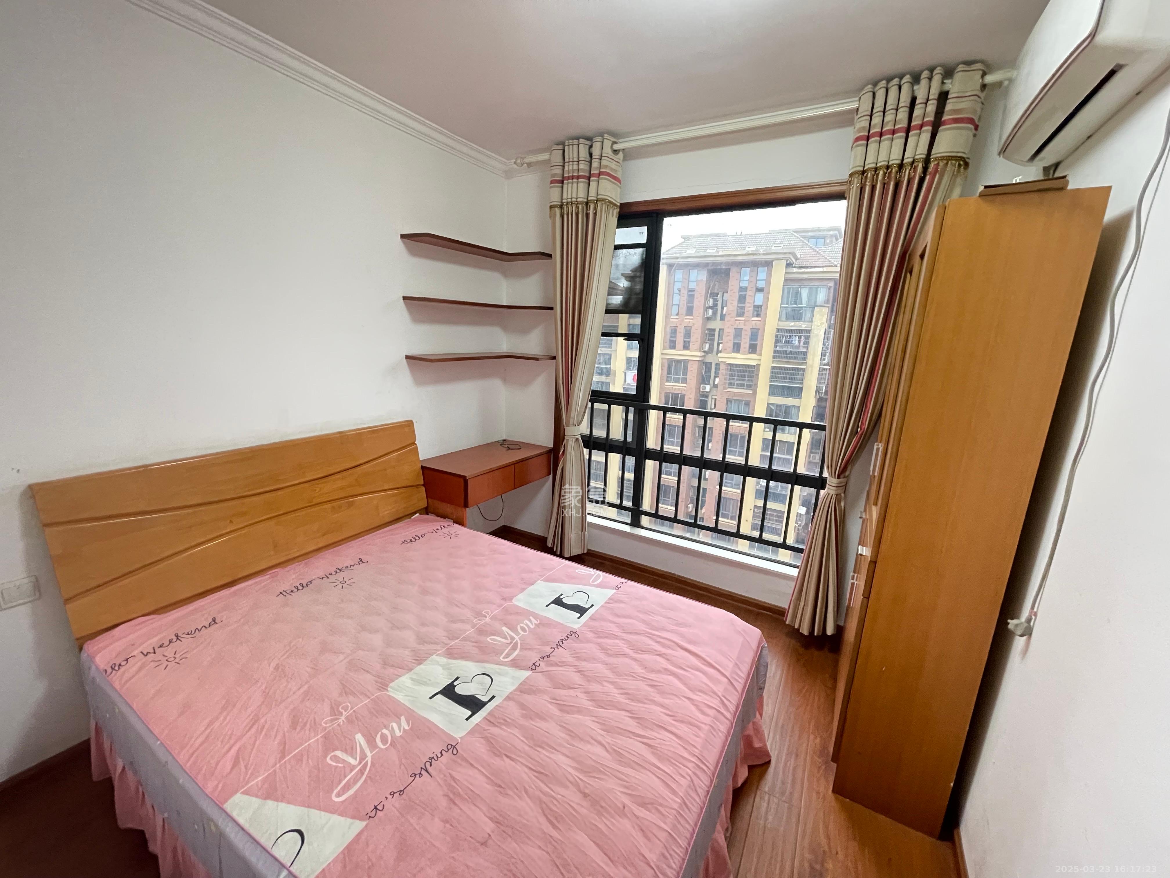 翡翠云天 3室2厅2卫 2100.0元/月 翡翠云天 3室2厅2卫 2100.0元/月室内图