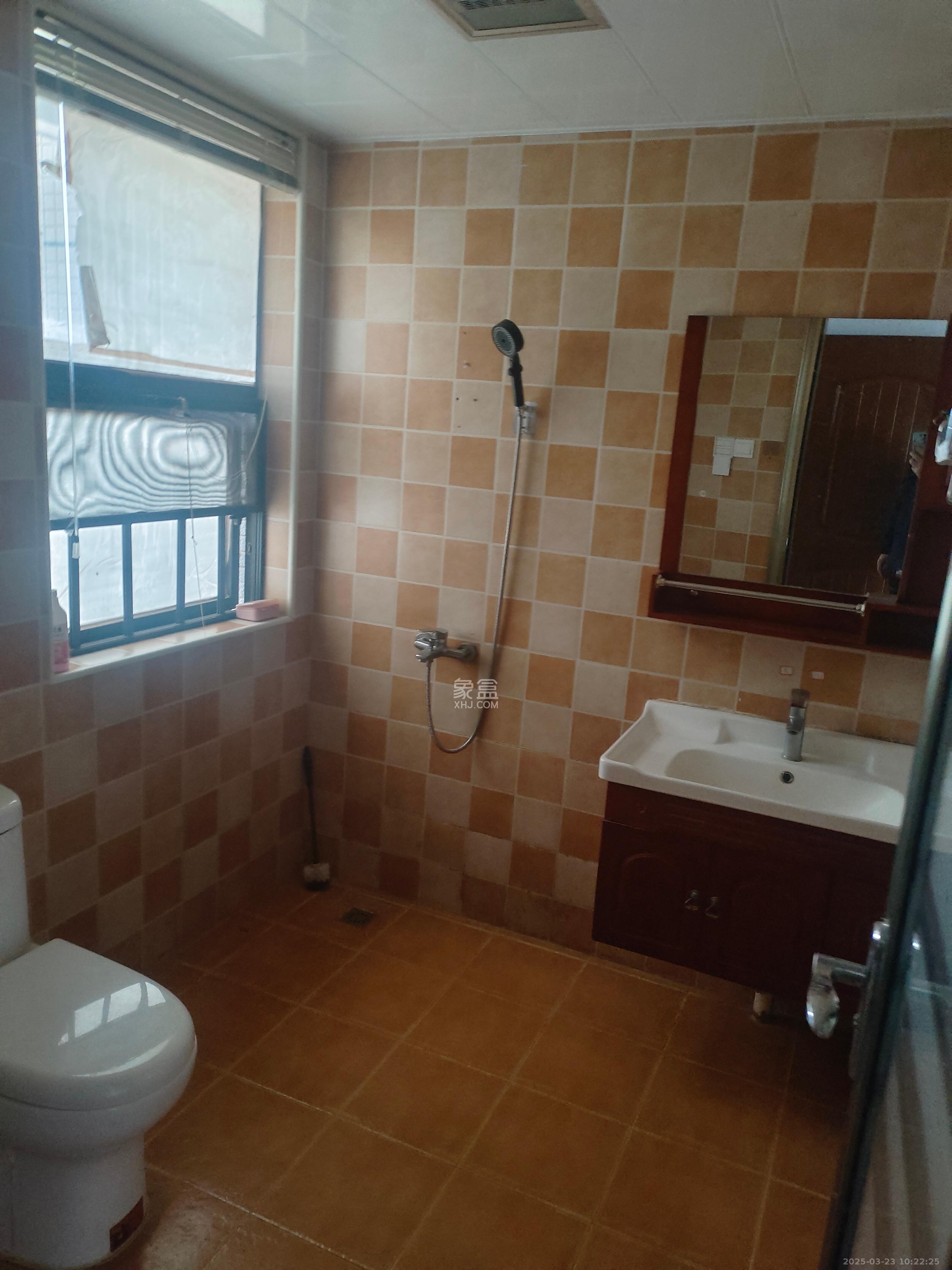 汇一城(汇壹公馆)  3室2厅1卫    2800.0元/月 汇一城(汇壹公馆)  3室2厅1卫    2800.0元/月室内图