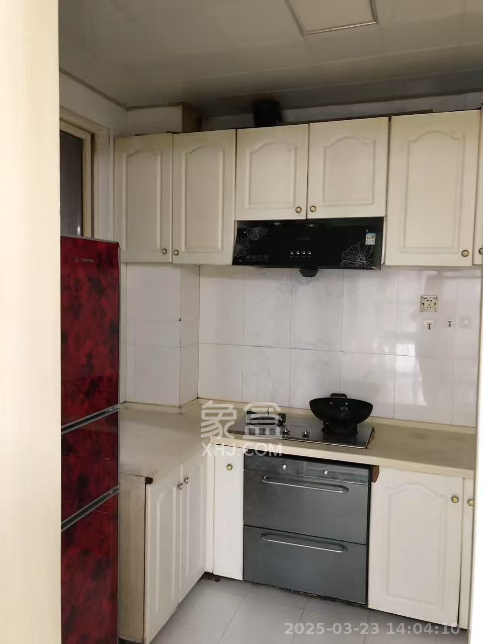 翡翠林居  2室2厅2卫   2200.00元/月室内图