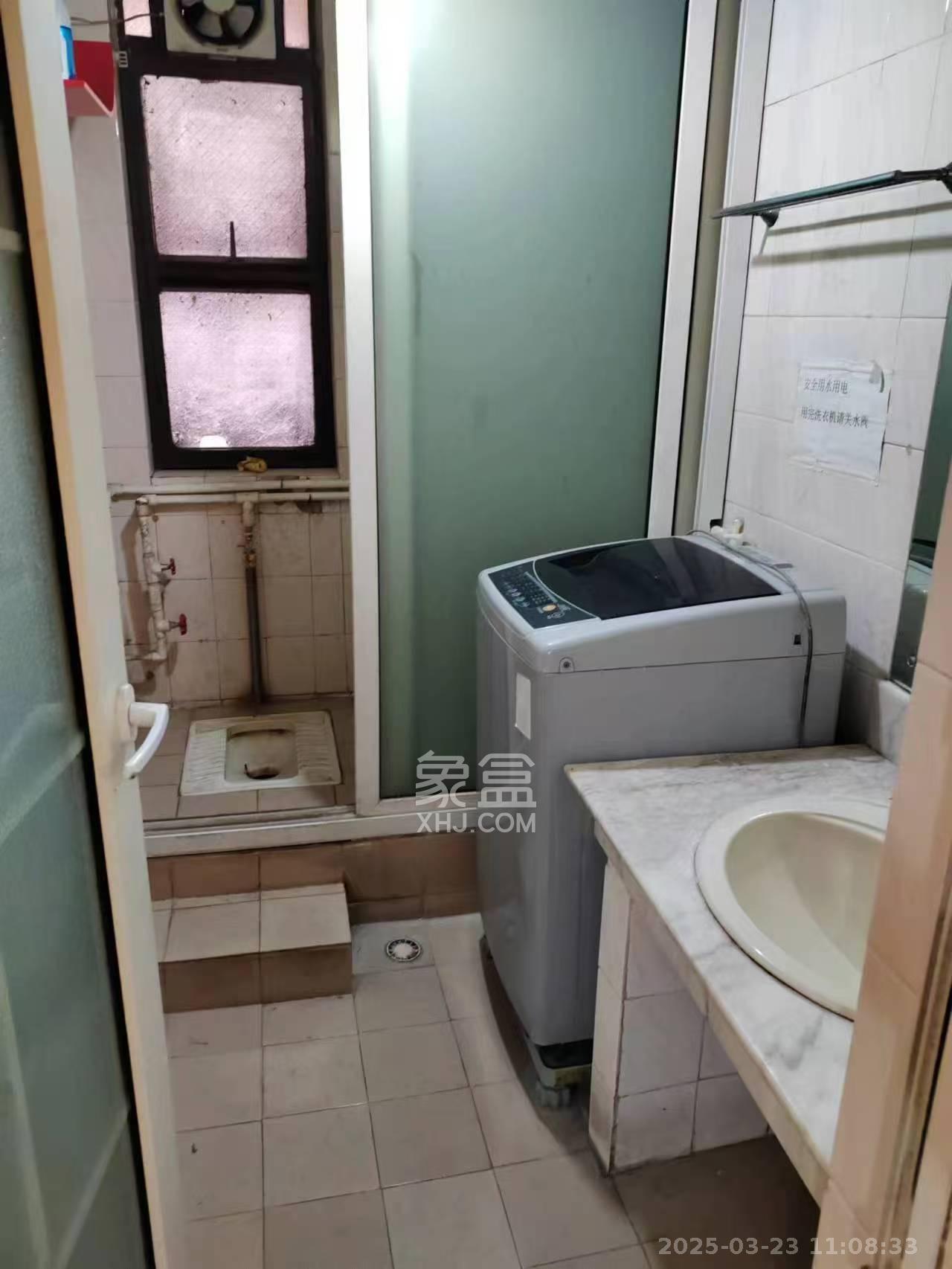 新富城  4室2厅2卫   3500.00元/月室内图