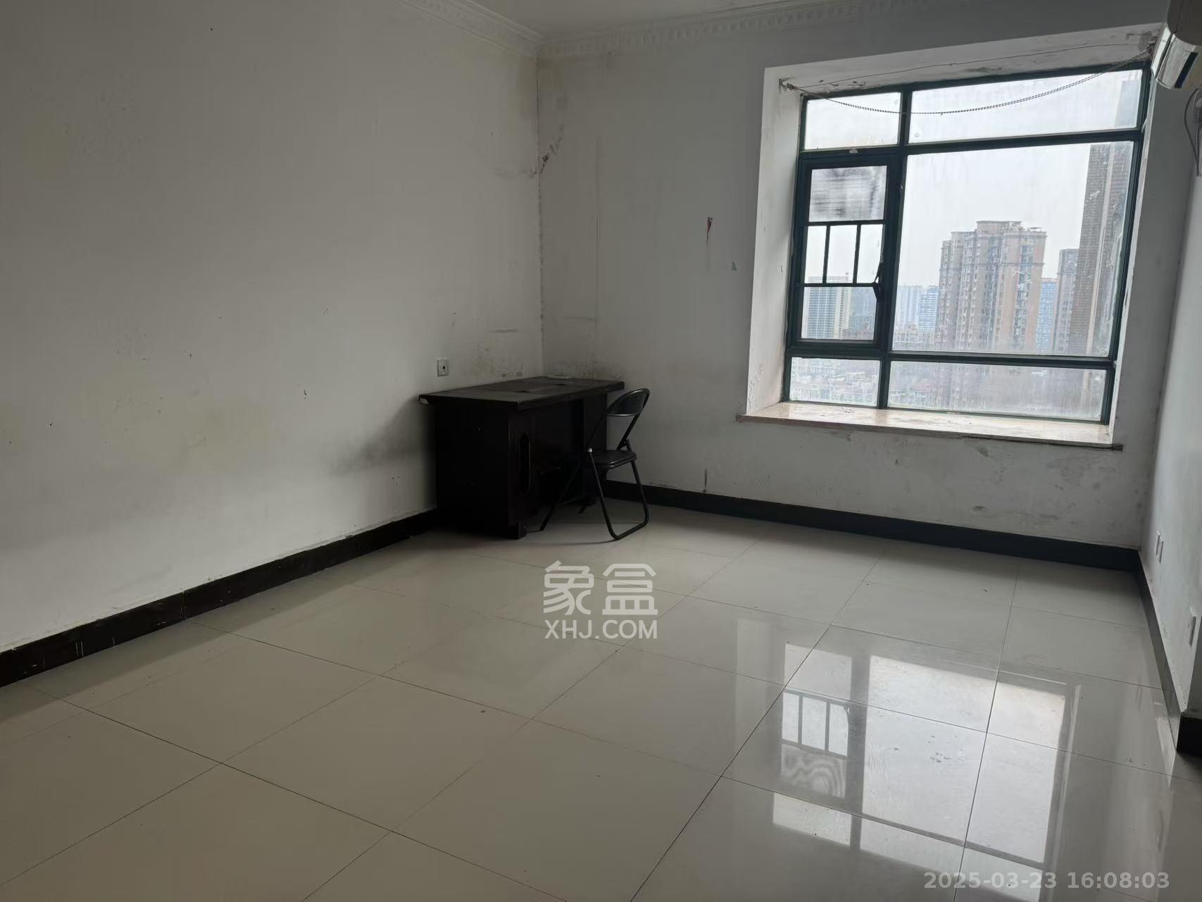 中江国际花城  3室2厅2卫    2000.0元/月室内图