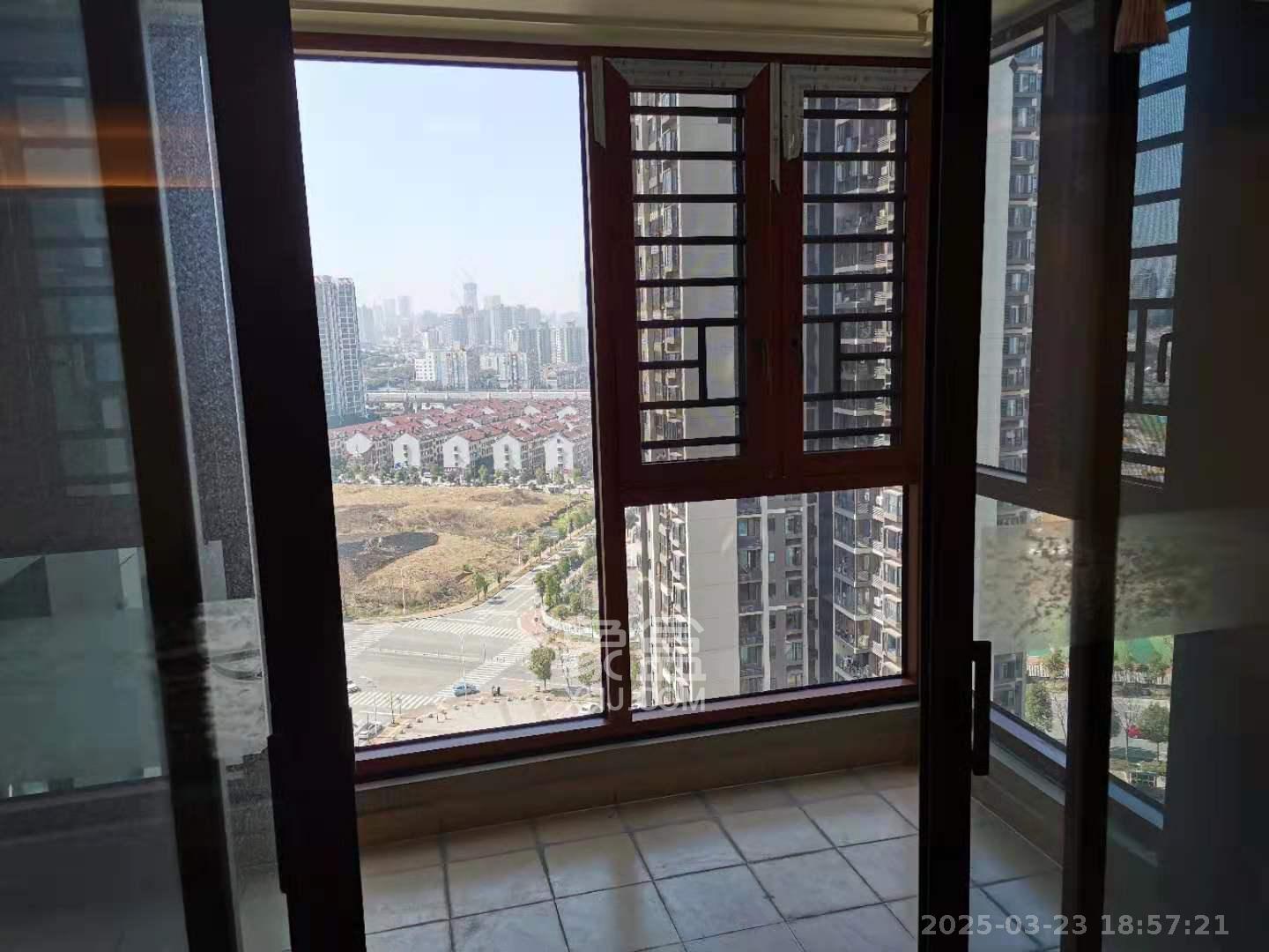 万科金域蓝湾 4室2厅2卫 4000.0元/月 万科金域蓝湾 4室2厅2卫 4000.0元/月室内图