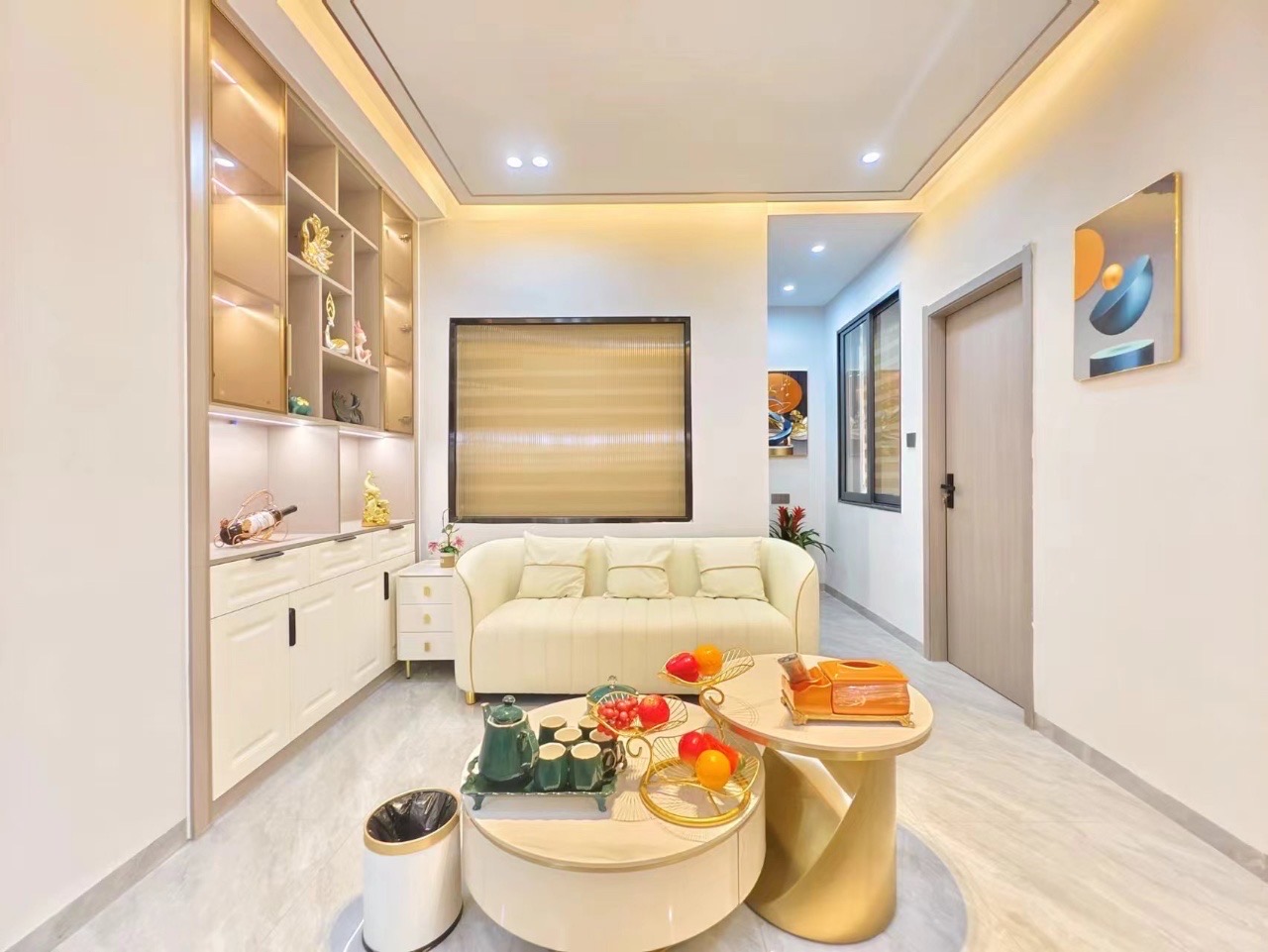 鸿昌盛大厦 3室2厅1卫 95.8万 鸿昌盛大厦 3室2厅1卫 95.8万客厅