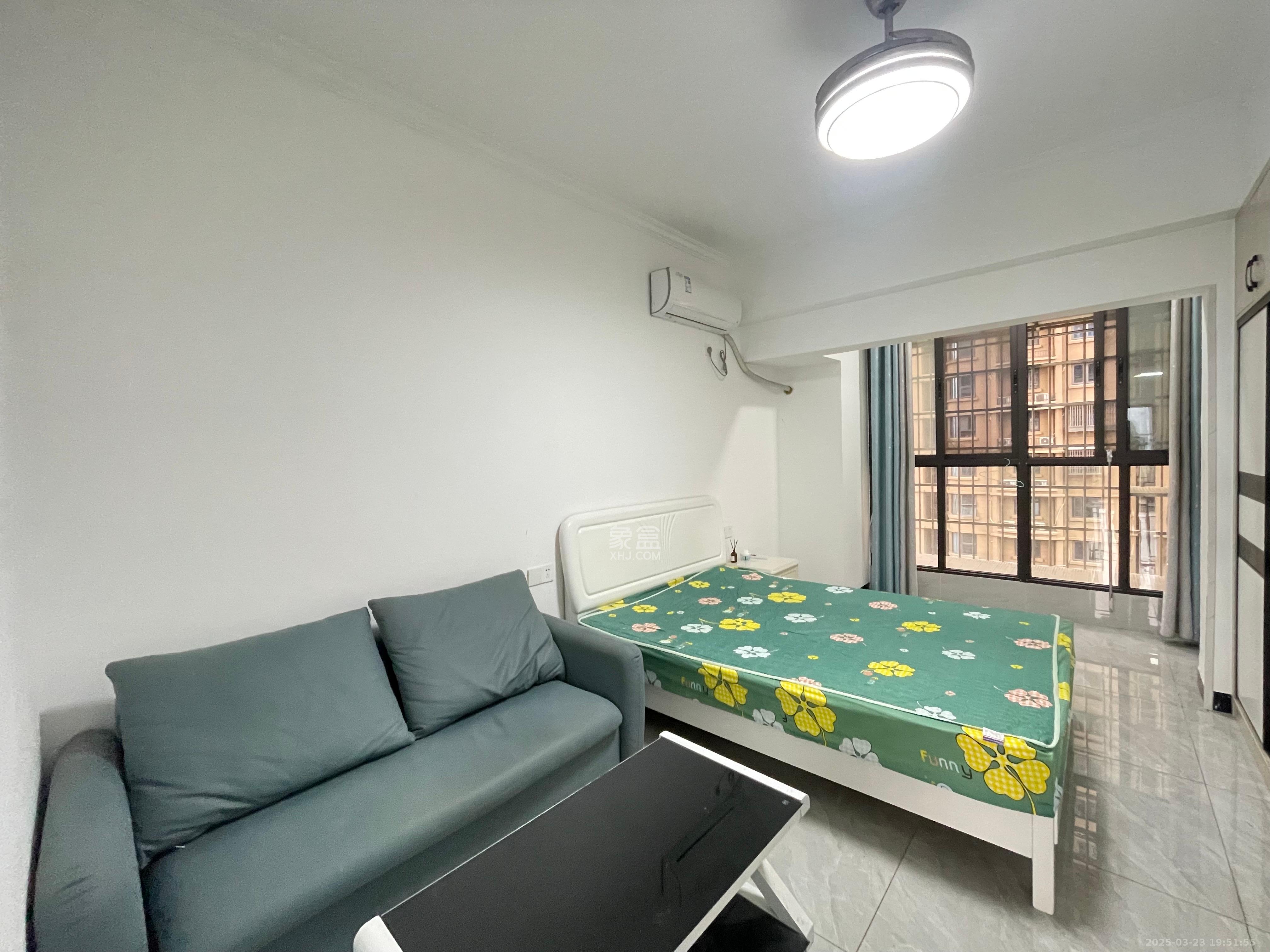 嘉雨兴园 1室1厅1卫 1800.0元/月 嘉雨兴园 1室1厅1卫 1800.0元/月室内图