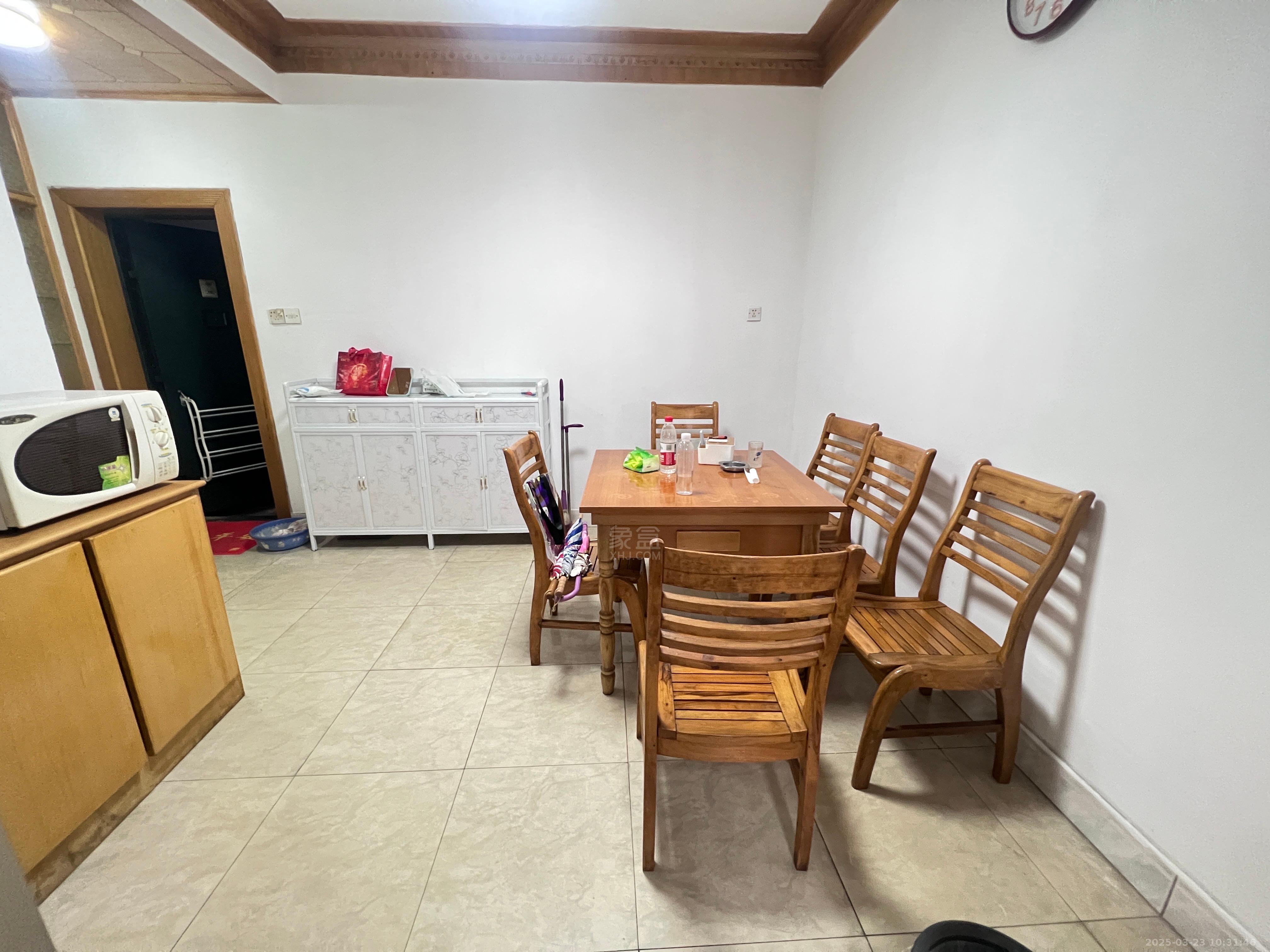 湾塘巷 3室2厅1卫 800.0元/月 湾塘巷 3室2厅1卫 800.0元/月室内图