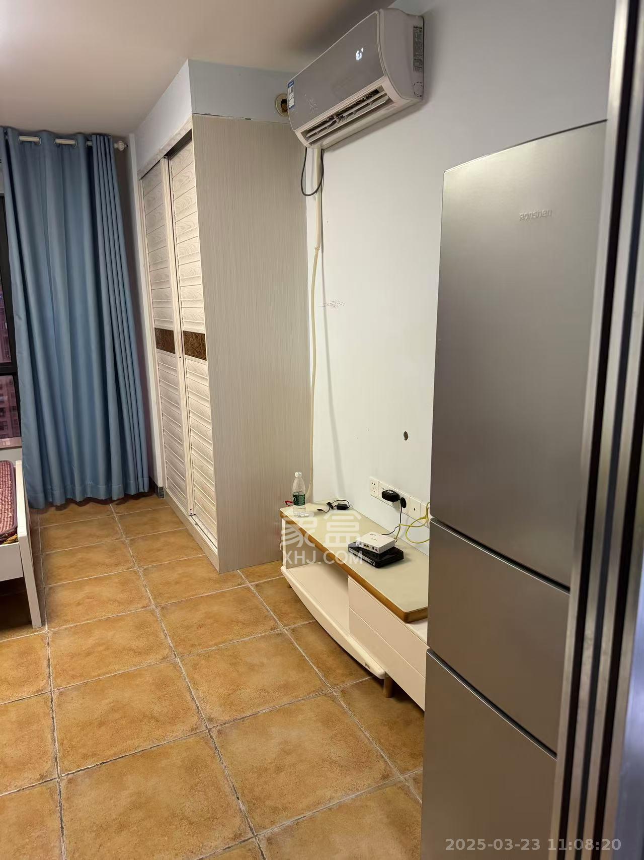 融科东南海 1室1厅1卫 1300.0元/月 融科东南海 1室1厅1卫 1300.0元/月室内图