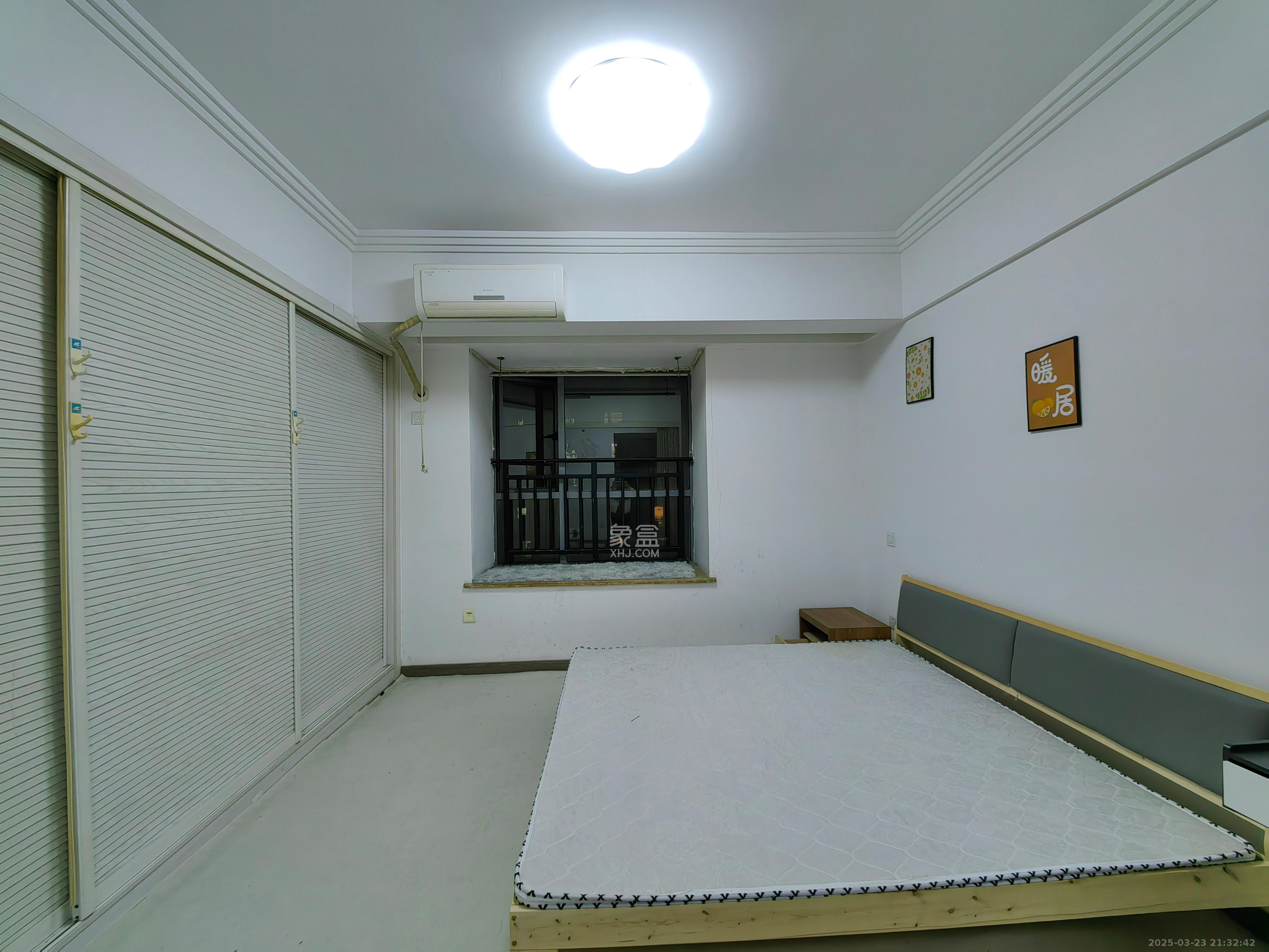 西子一间  1室1厅1卫   1700.00元/月室内图