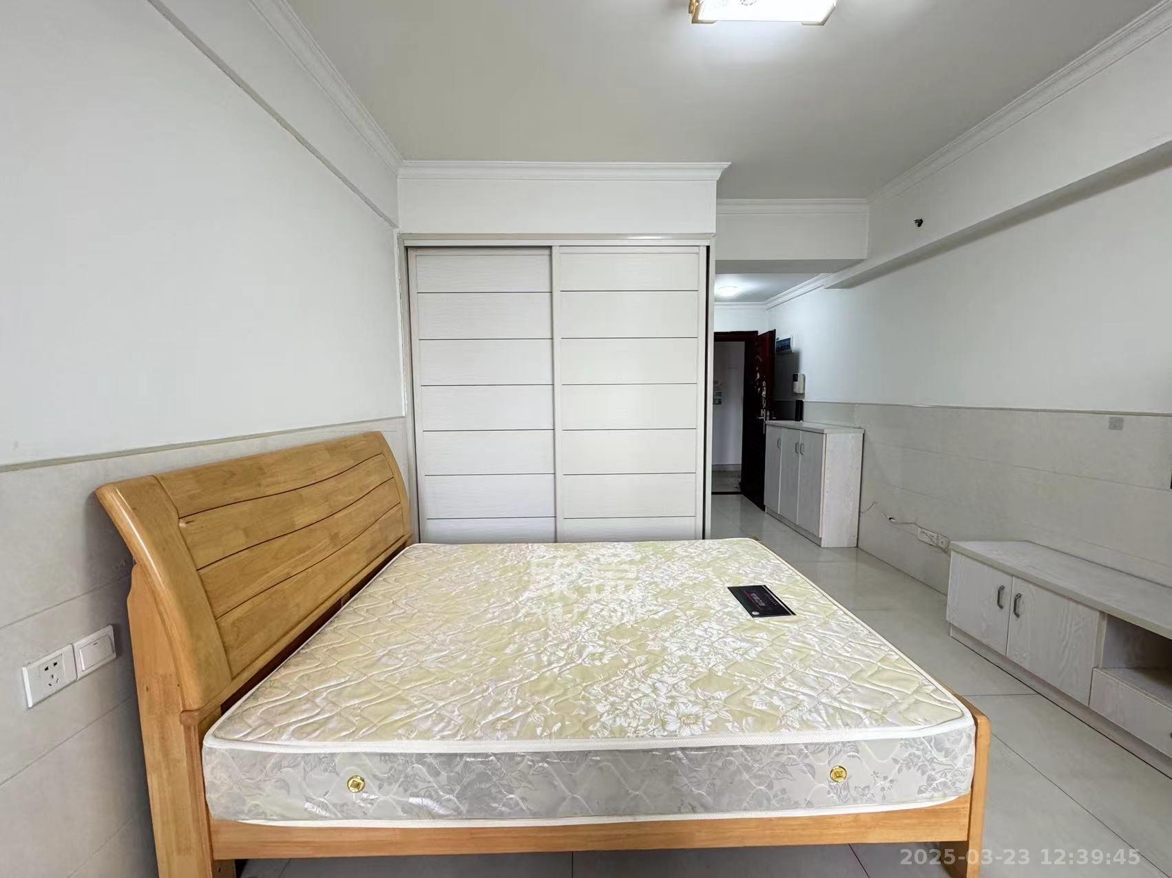 同鑫家园  1室1厅1卫   1400.00元/月室内图