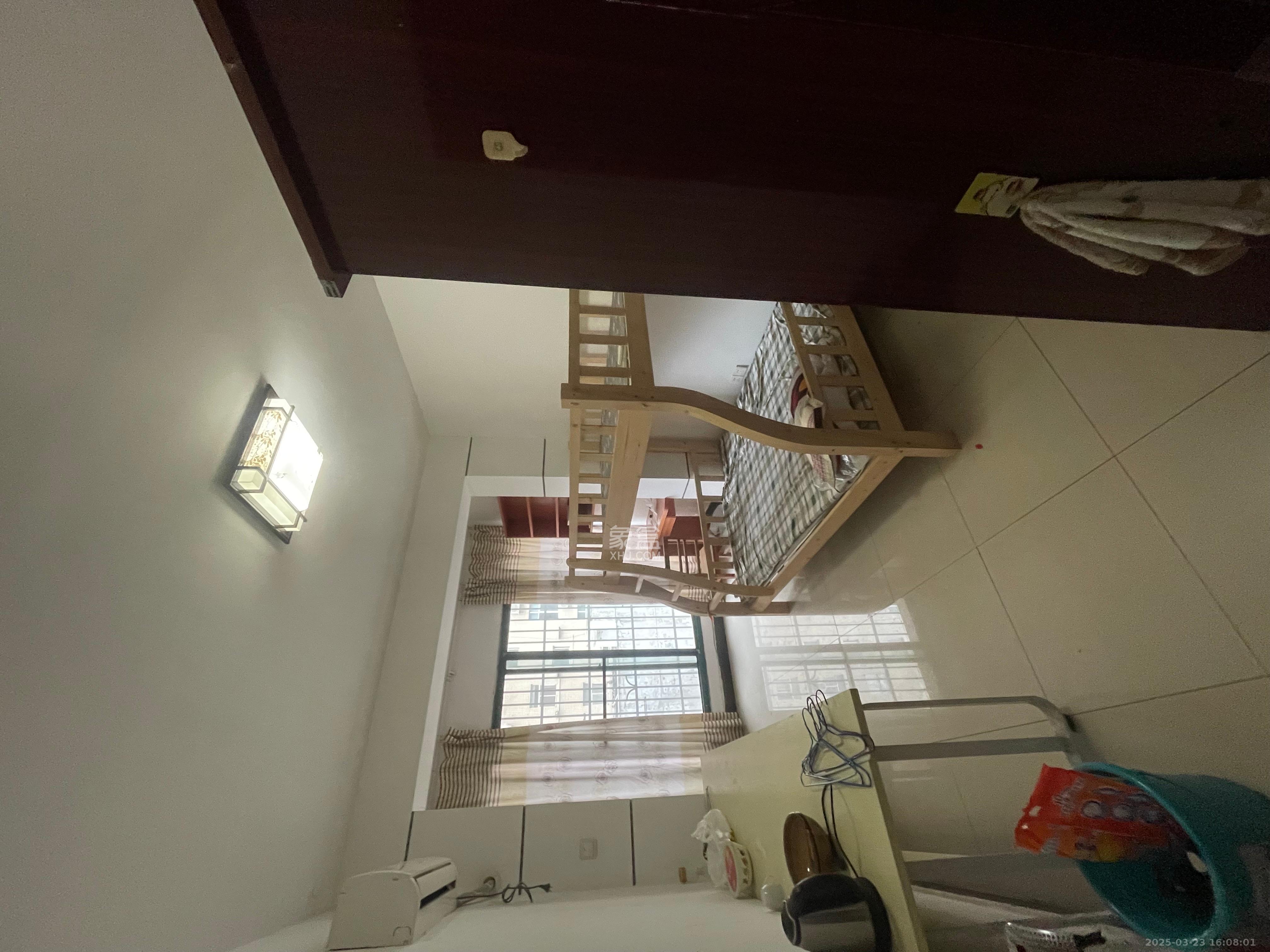 天和华城  2室1厅1卫   1700.00元/月室内图