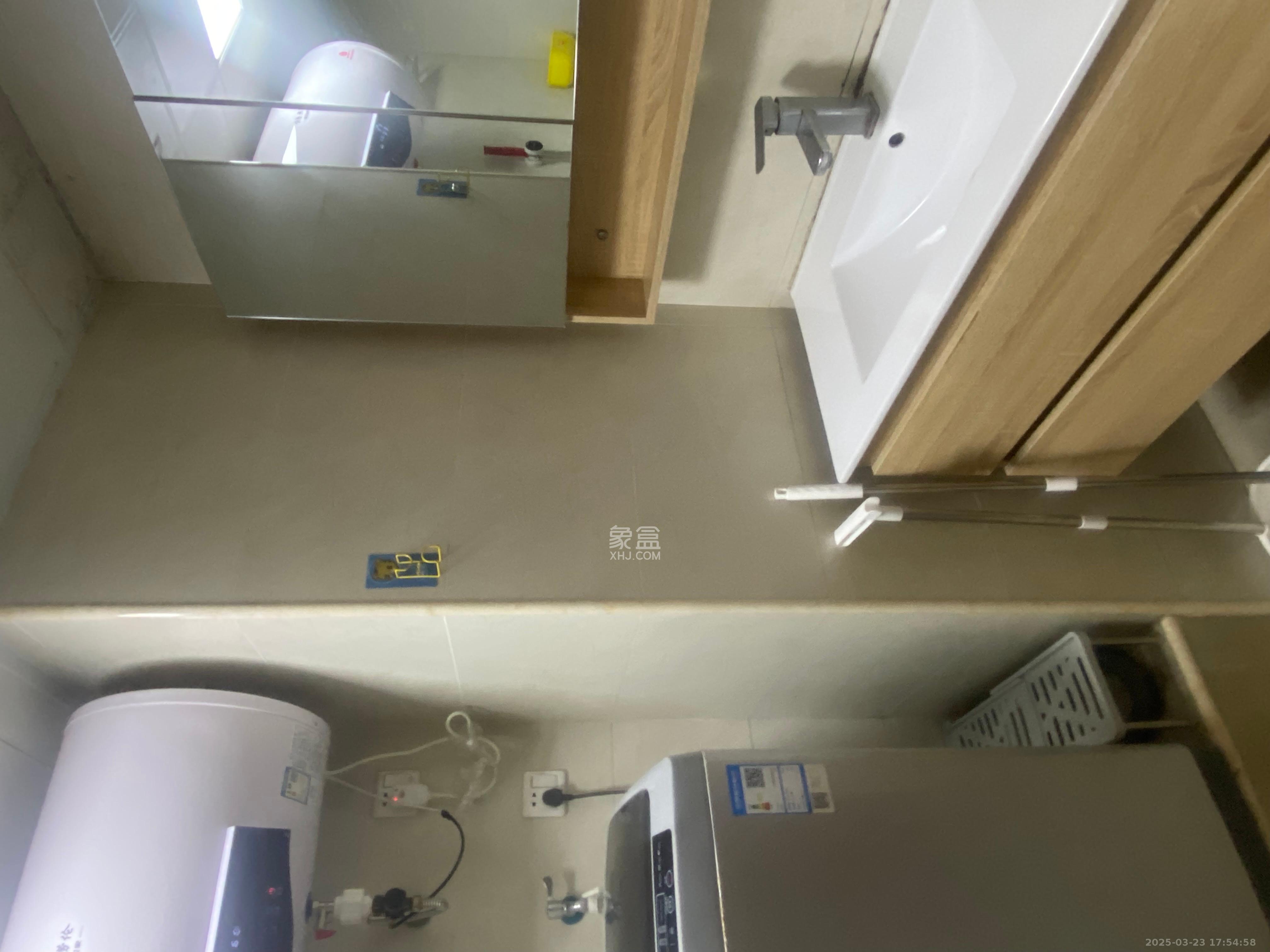 达美溪湖湾  2室1厅1卫   2800.00元/月室内图