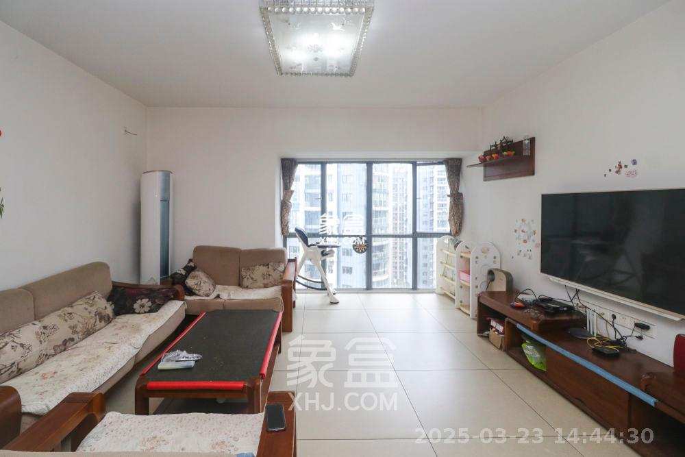 美林银谷  4室2厅2卫    4000.0元/月 美林银谷  4室2厅2卫    4000.0元/月室内图