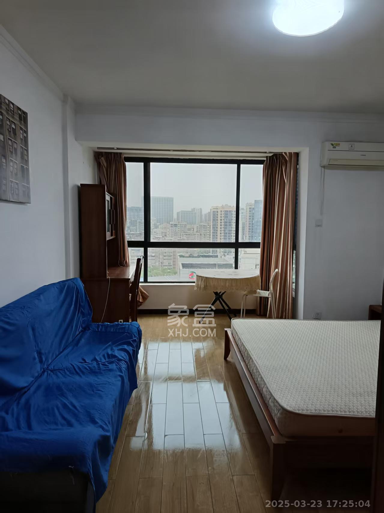 标志商务中心 1室1厅1卫 1200.0元/月 标志商务中心 1室1厅1卫 1200.0元/月室内图