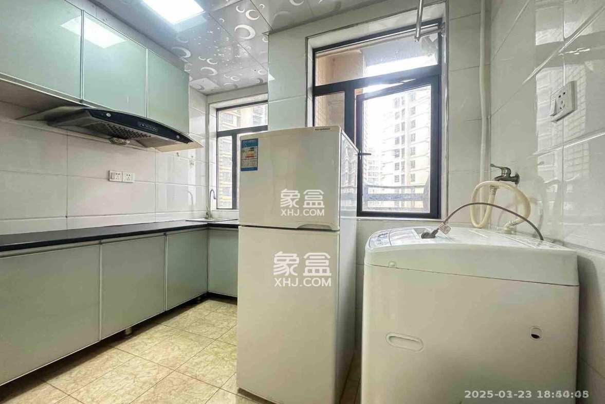 保利麓谷林语I区 1室1厅1卫 1200.0元/月 保利麓谷林语I区 1室1厅1卫 1200.0元/月室内图