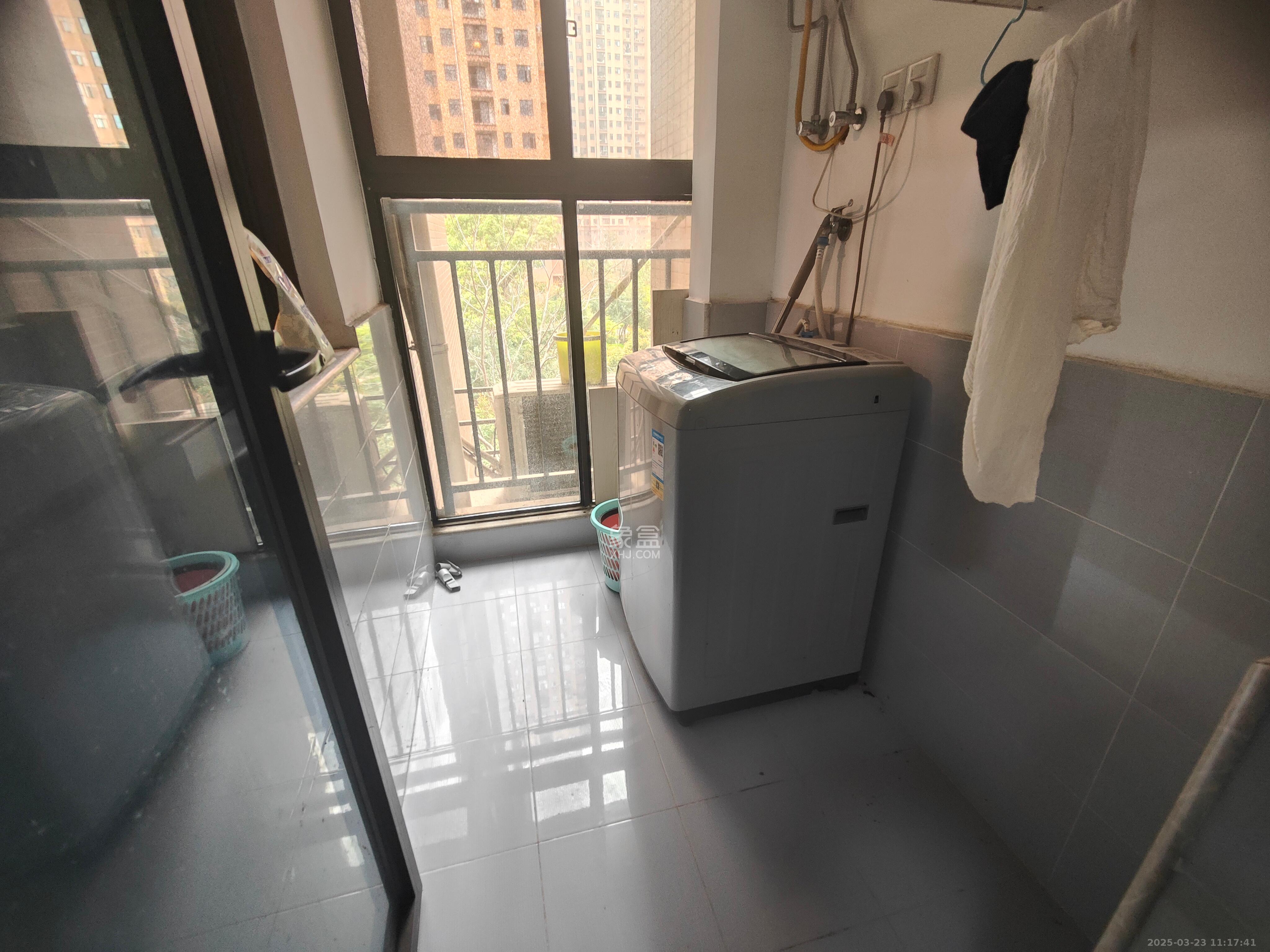 德润小区(丰升德润小区) 2室2厅1卫 2600.0元/月 德润小区(丰升德润小区) 2室2厅1卫 2600.0元/月室内图