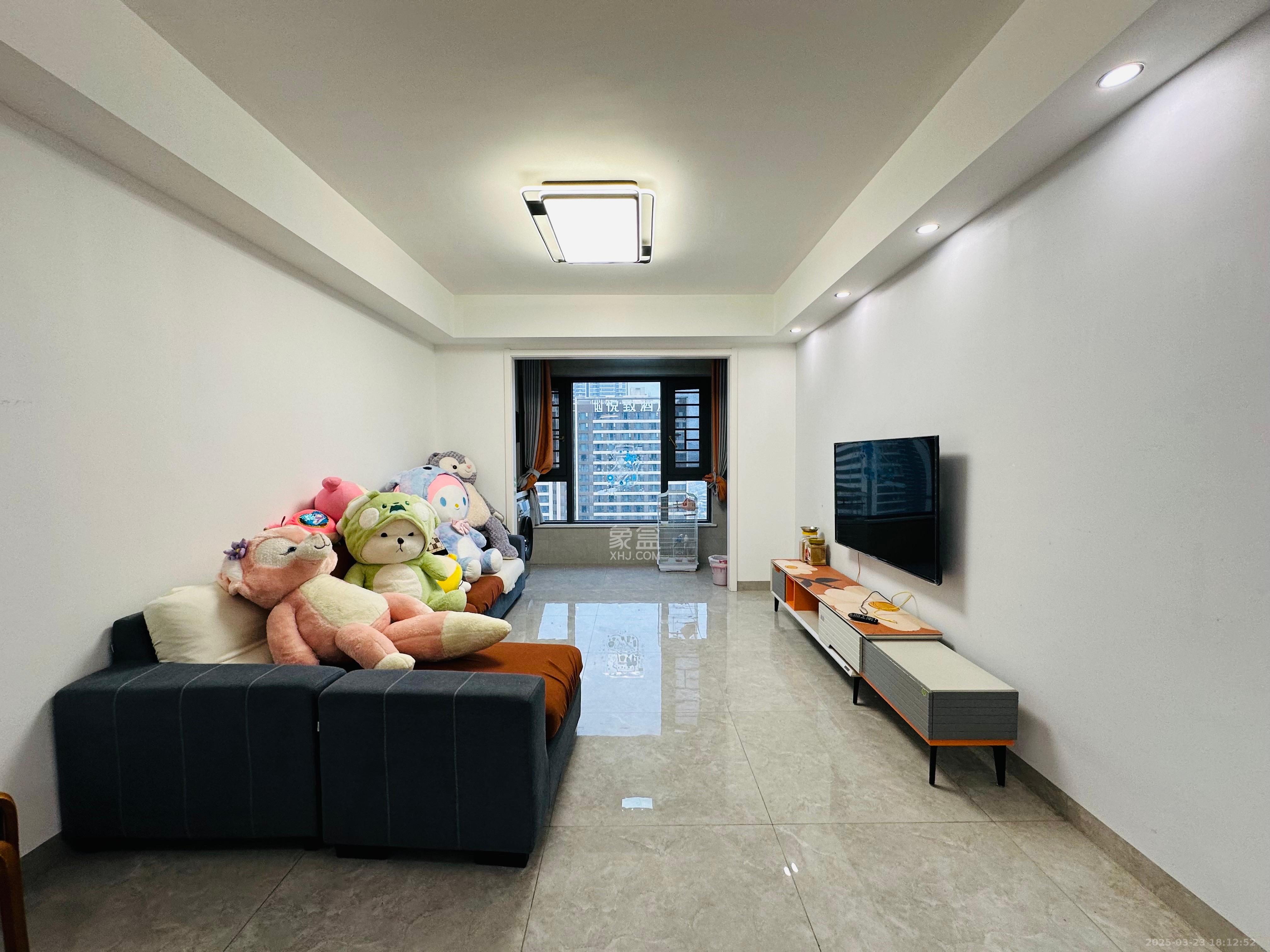 建发央著  3室2厅1卫   3200.00元/月