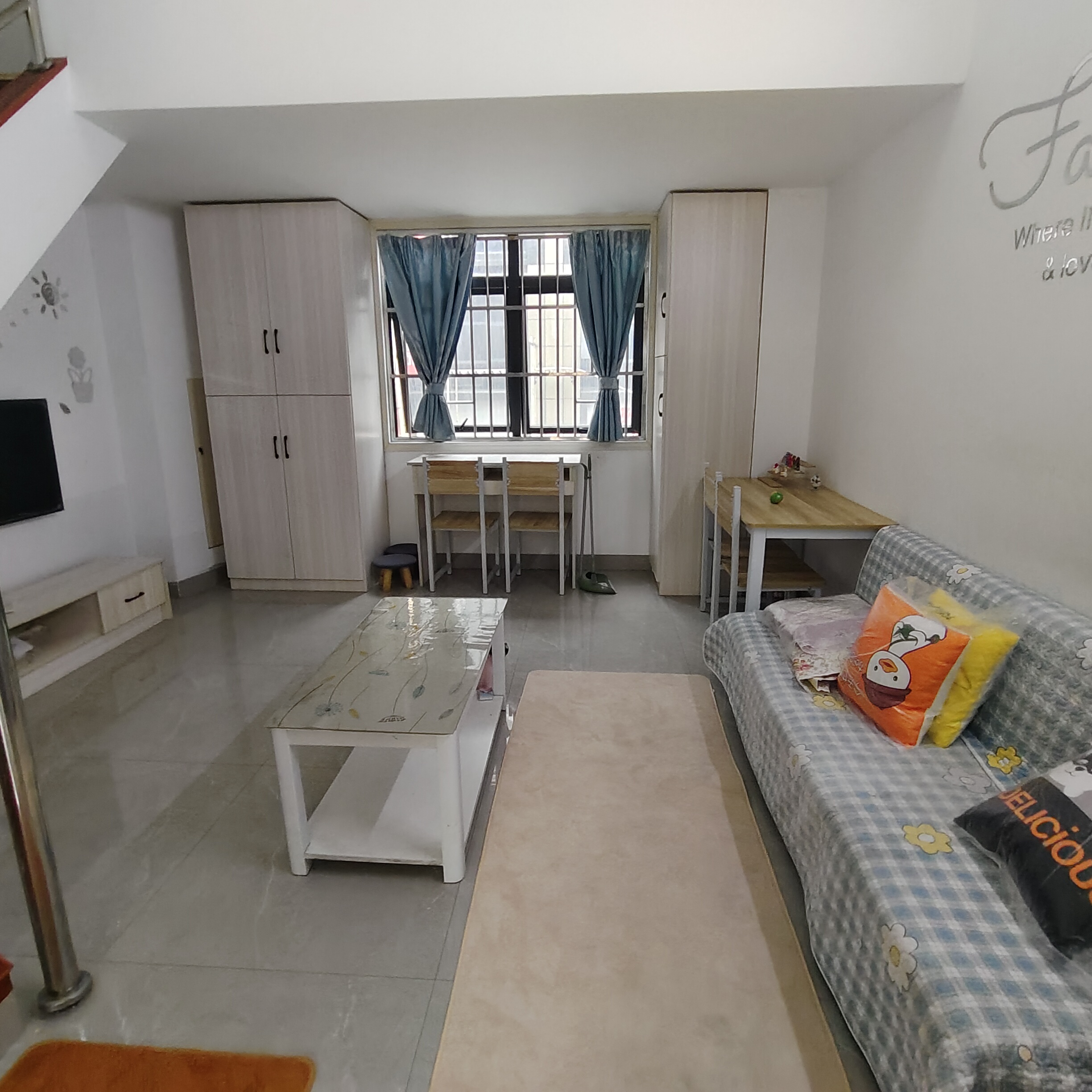 桃花缘 2室1厅1卫 1380.0元/月 桃花缘 2室1厅1卫 1380.0元/月室内图