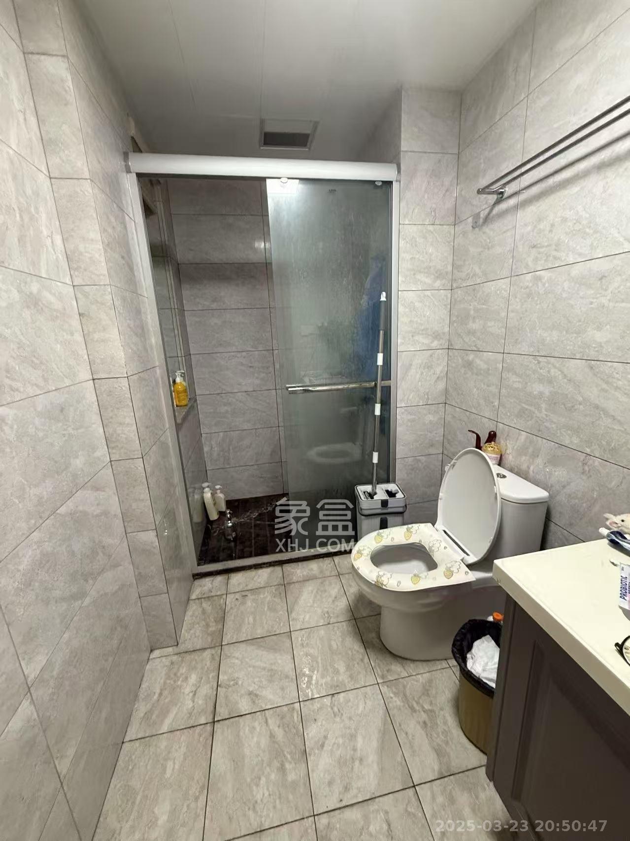 金地中交麓谷香颂(金地中交雅苑)  3室2厅2卫    3400.0元/月室内图