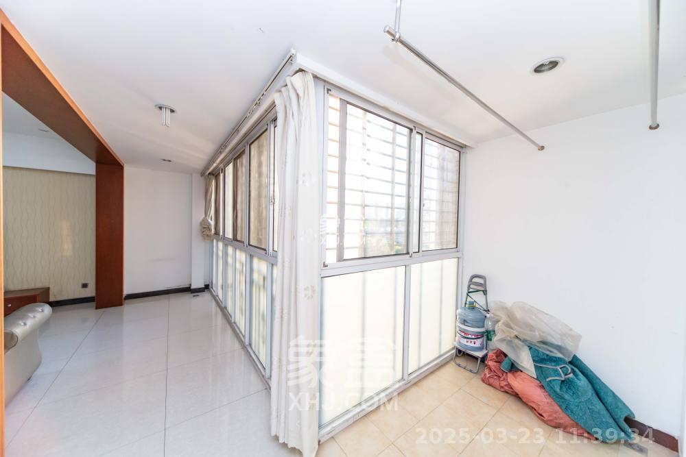 城市山水豪园(山水城市风景) 3室2厅2卫 2600.0元/月 城市山水豪园(山水城市风景) 3室2厅2卫 2600.0元/月室内图