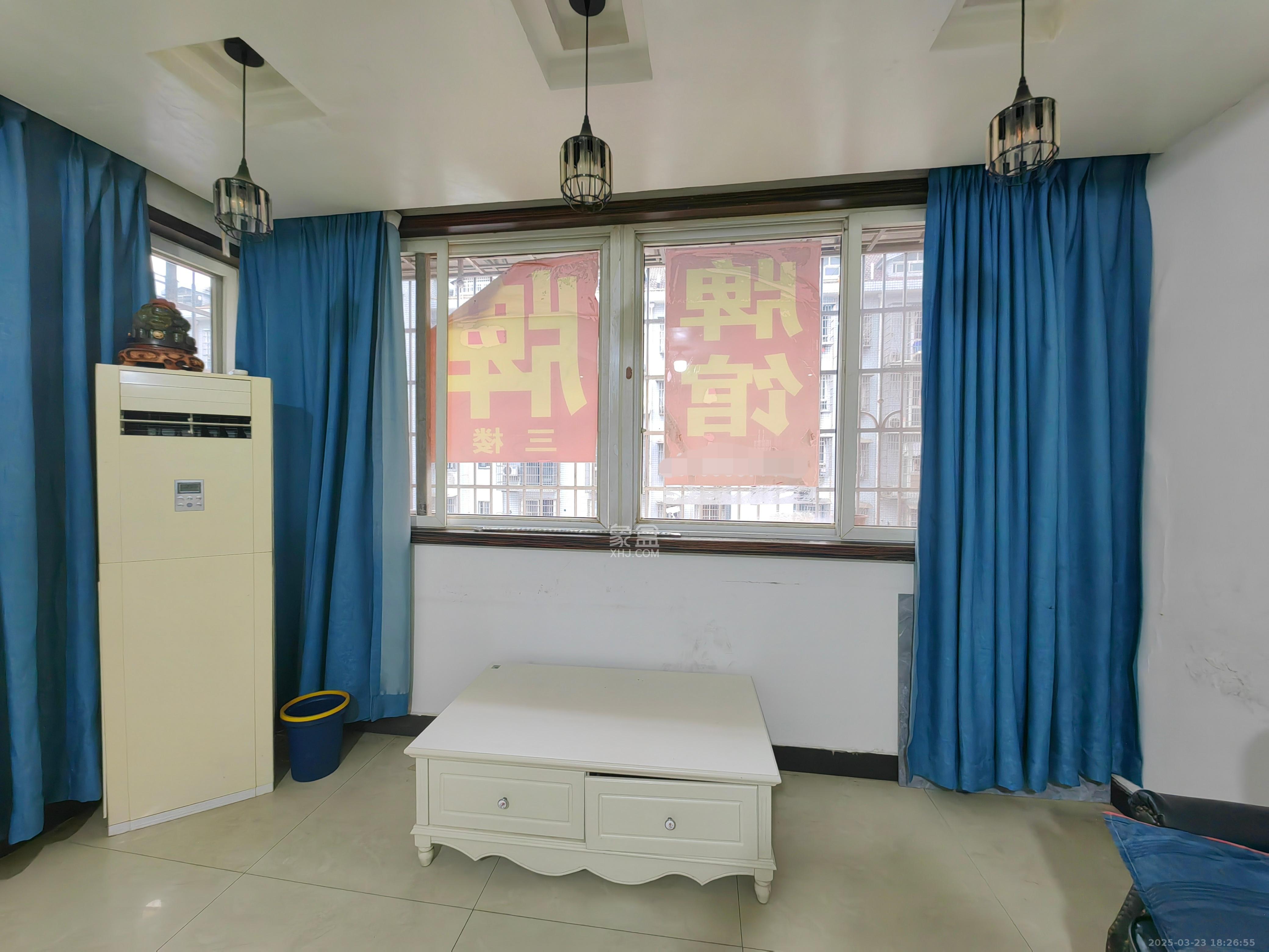 高桥粮油市场(高桥一号小区) 3室1厅1卫 1900.0元/月 高桥粮油市场(高桥一号小区) 3室1厅1卫 1900.0元/月室内图