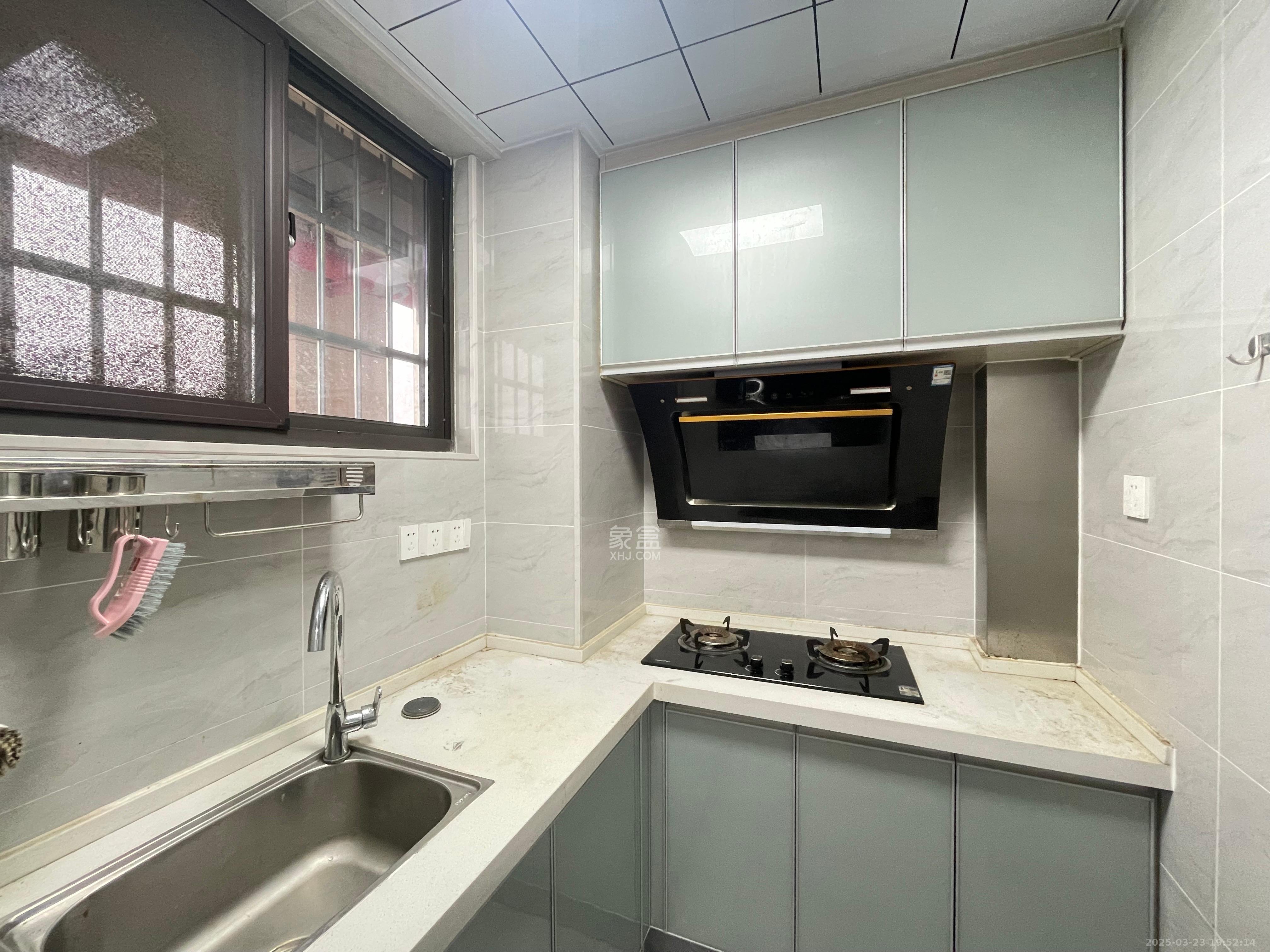 嘉雨兴园 1室1厅1卫 1800.0元/月 嘉雨兴园 1室1厅1卫 1800.0元/月室内图