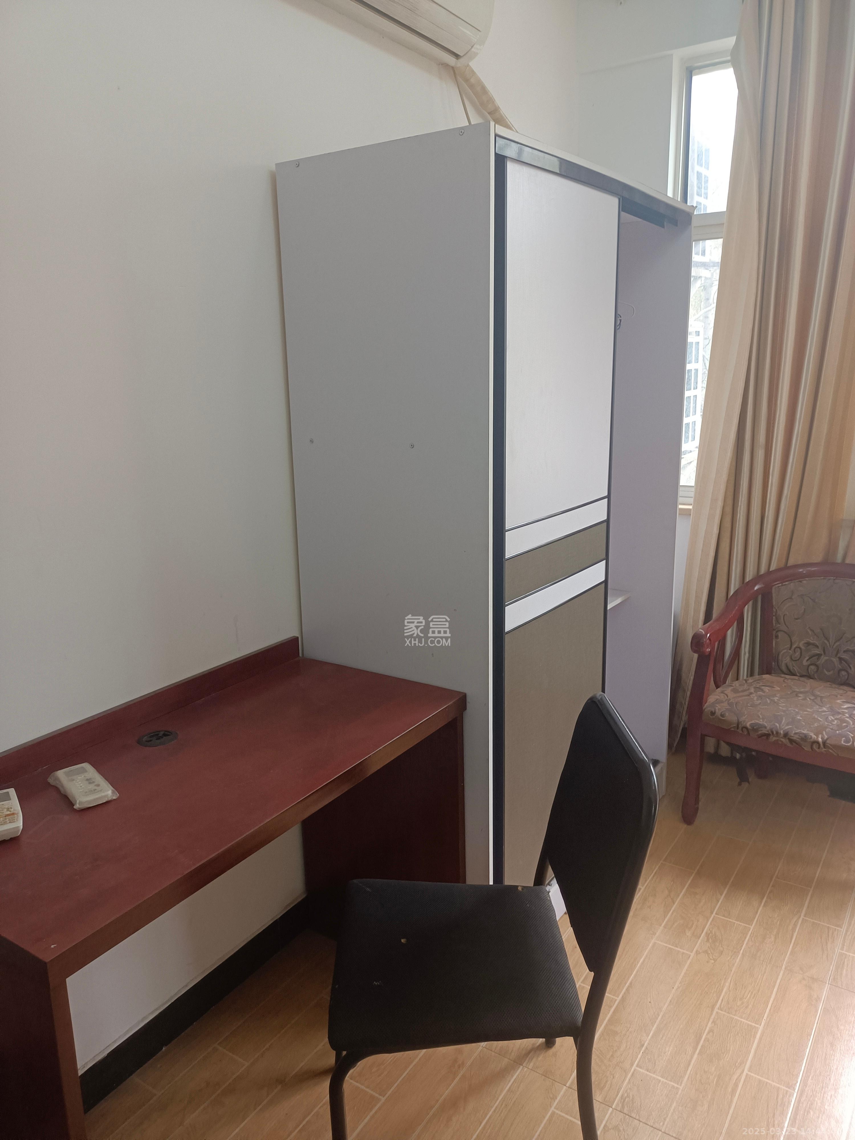 先锋新宇  1室2厅1卫   800.00元/月室内图
