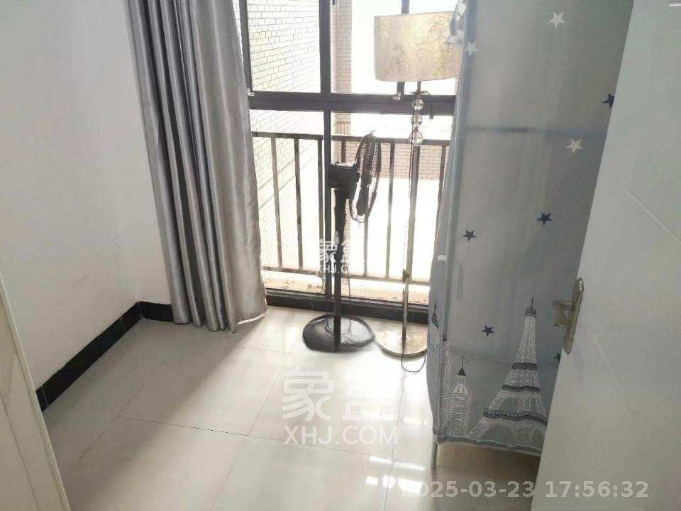 汀湘十里  3室2厅1卫    1800.0元/月 汀湘十里  3室2厅1卫    1800.0元/月室内图