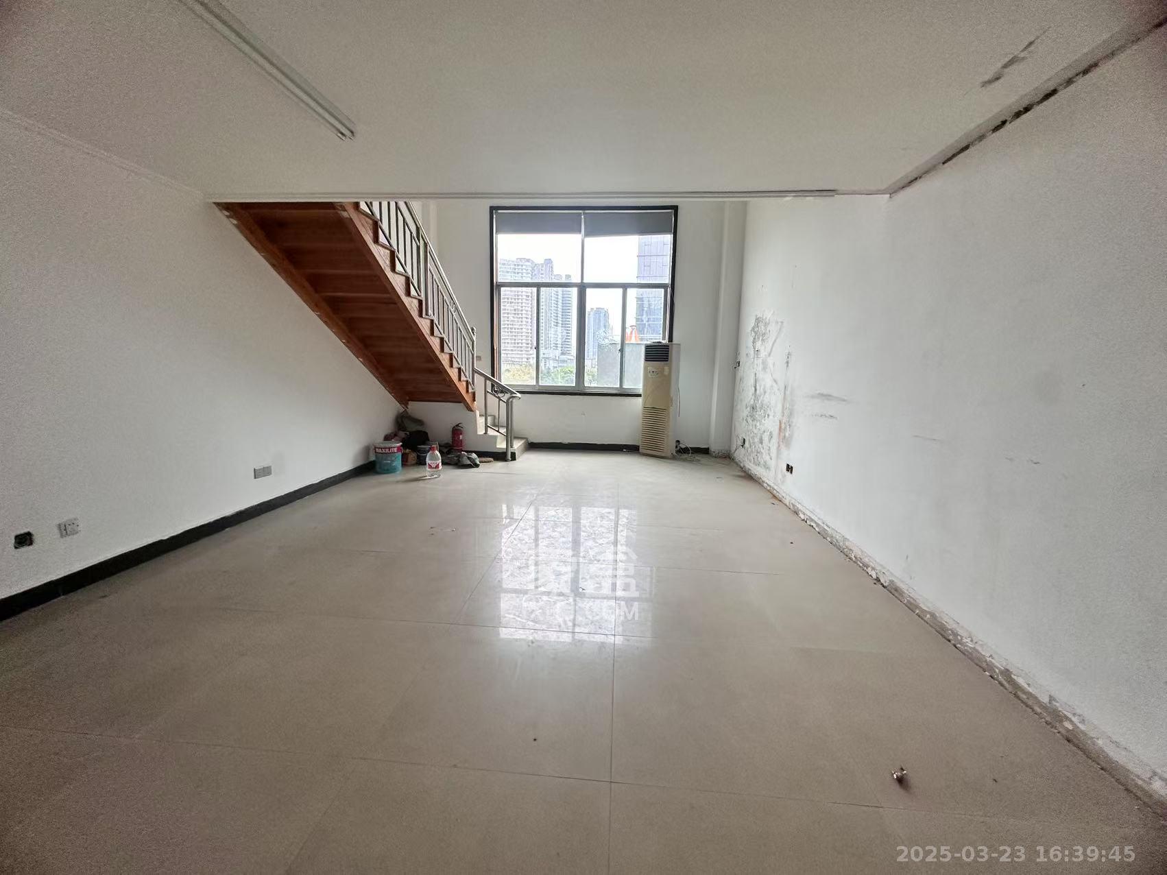 泰禹公馆  1室1厅1卫    1800.0元/月 泰禹公馆  1室1厅1卫    1800.0元/月