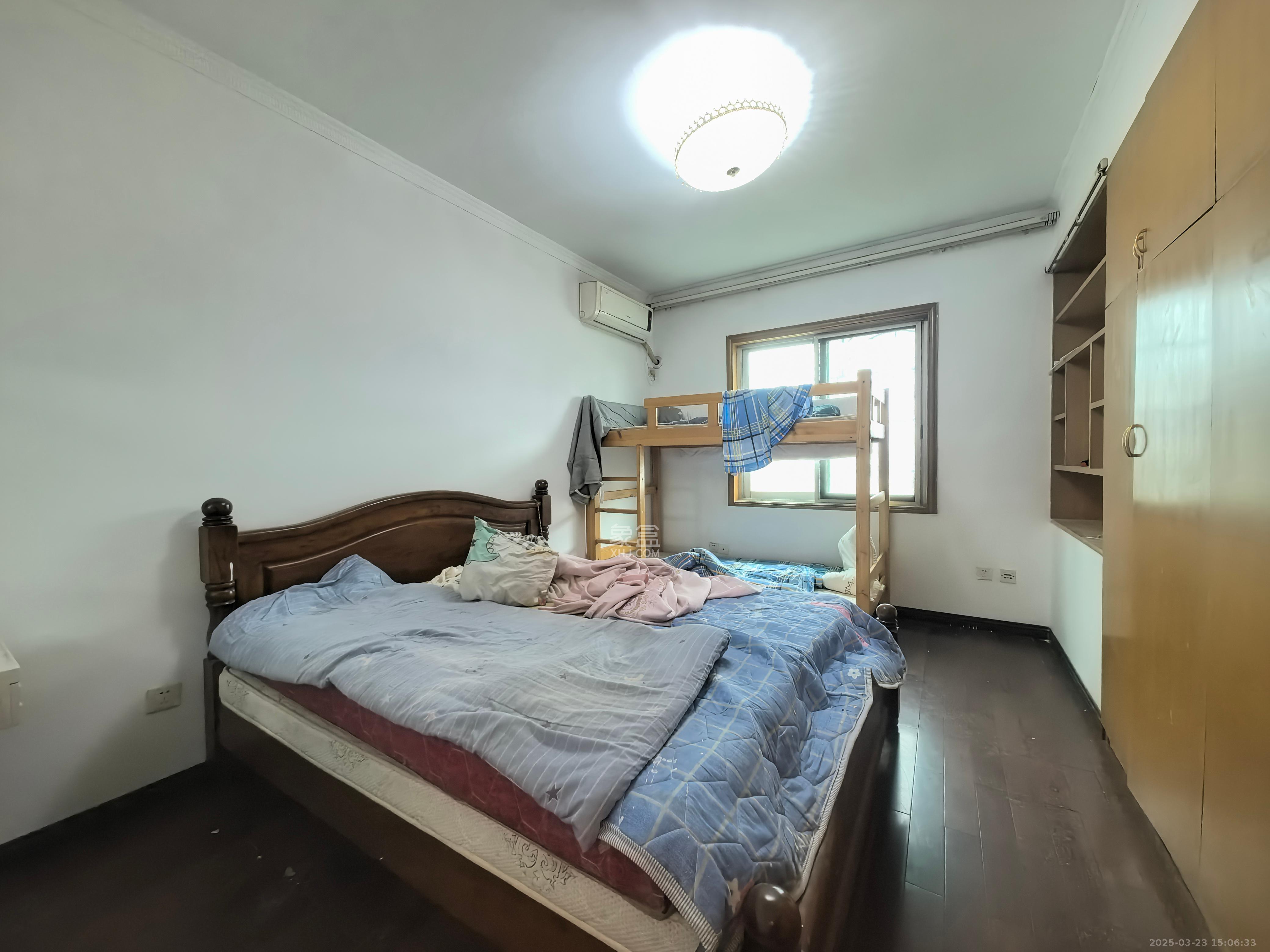 南天花园 3室2厅1卫 2500.0元/月 南天花园 3室2厅1卫 2500.0元/月室内图