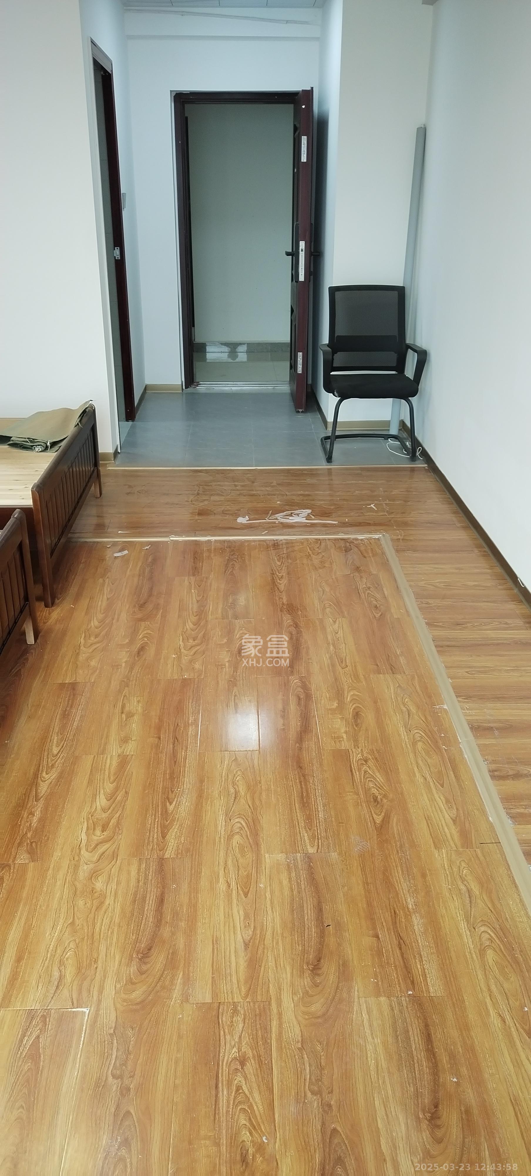 五峰国际  1室0厅1卫   1300.00元/月