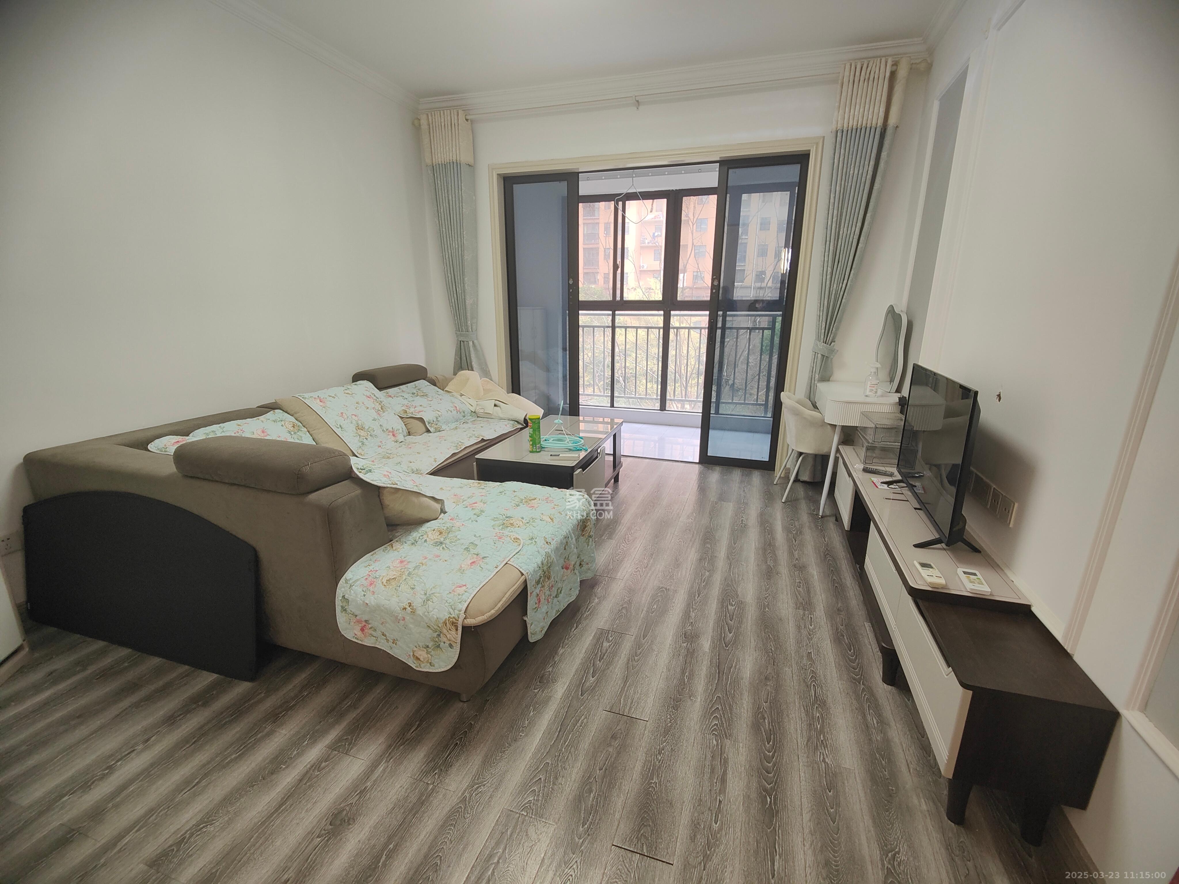 德润小区(丰升德润小区) 2室2厅1卫 2600.0元/月 德润小区(丰升德润小区) 2室2厅1卫 2600.0元/月室内图