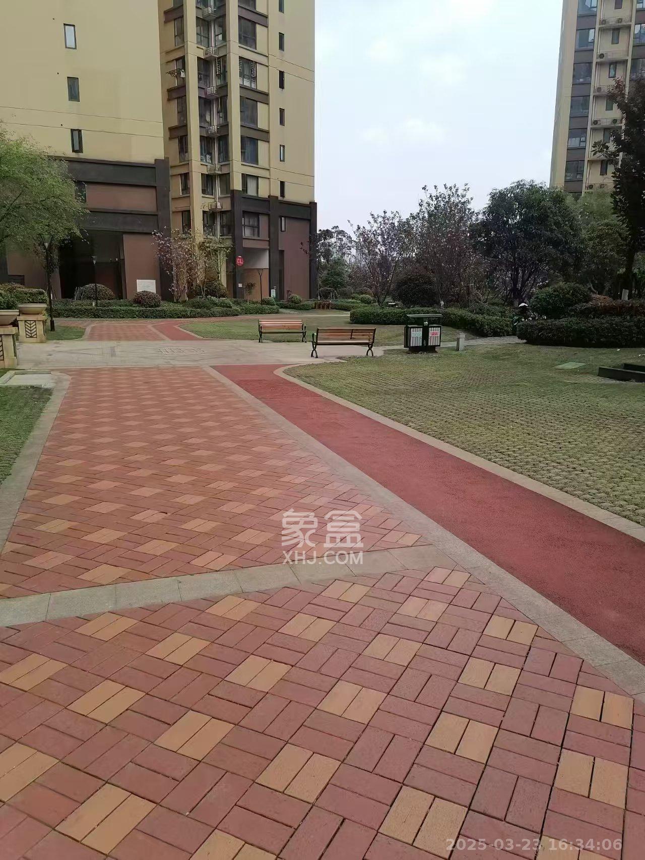 兰亭湾畔 1室1厅1卫 1100.0元/月 兰亭湾畔 1室1厅1卫 1100.0元/月小区图