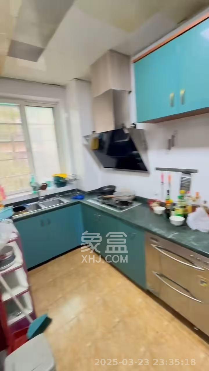 鑫邮小区 1室2厅1卫 2600.0元/月 鑫邮小区 1室2厅1卫 2600.0元/月室内图