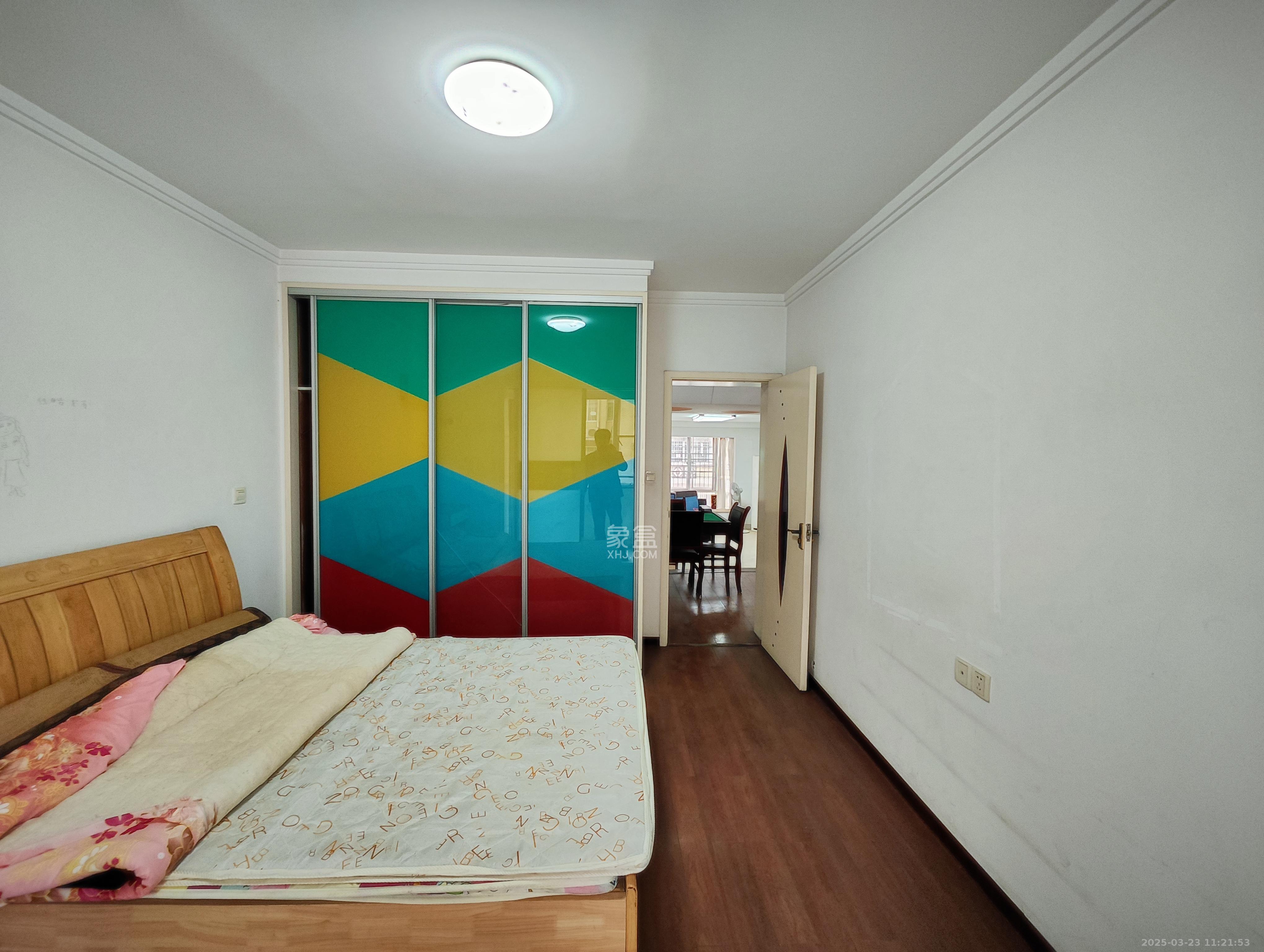 咸嘉新村西子园  3室2厅2卫    2400.0元/月室内图