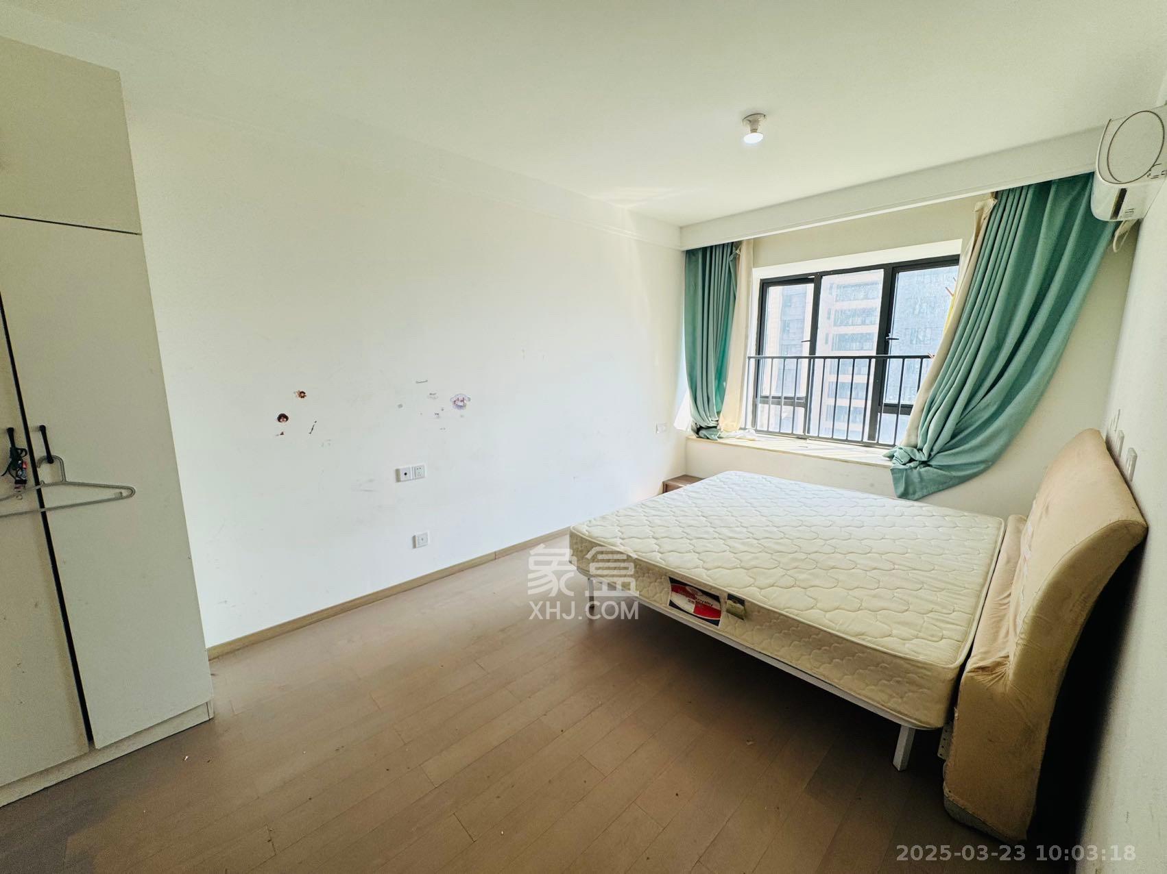 长沙高铁吾悦广场 3室2厅2卫 2600.0元/月 长沙高铁吾悦广场 3室2厅2卫 2600.0元/月室内图