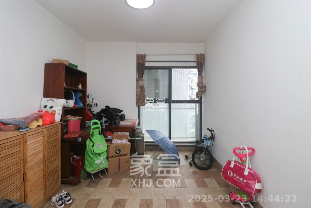 美林银谷  4室2厅2卫    4000.0元/月 美林银谷  4室2厅2卫    4000.0元/月室内图