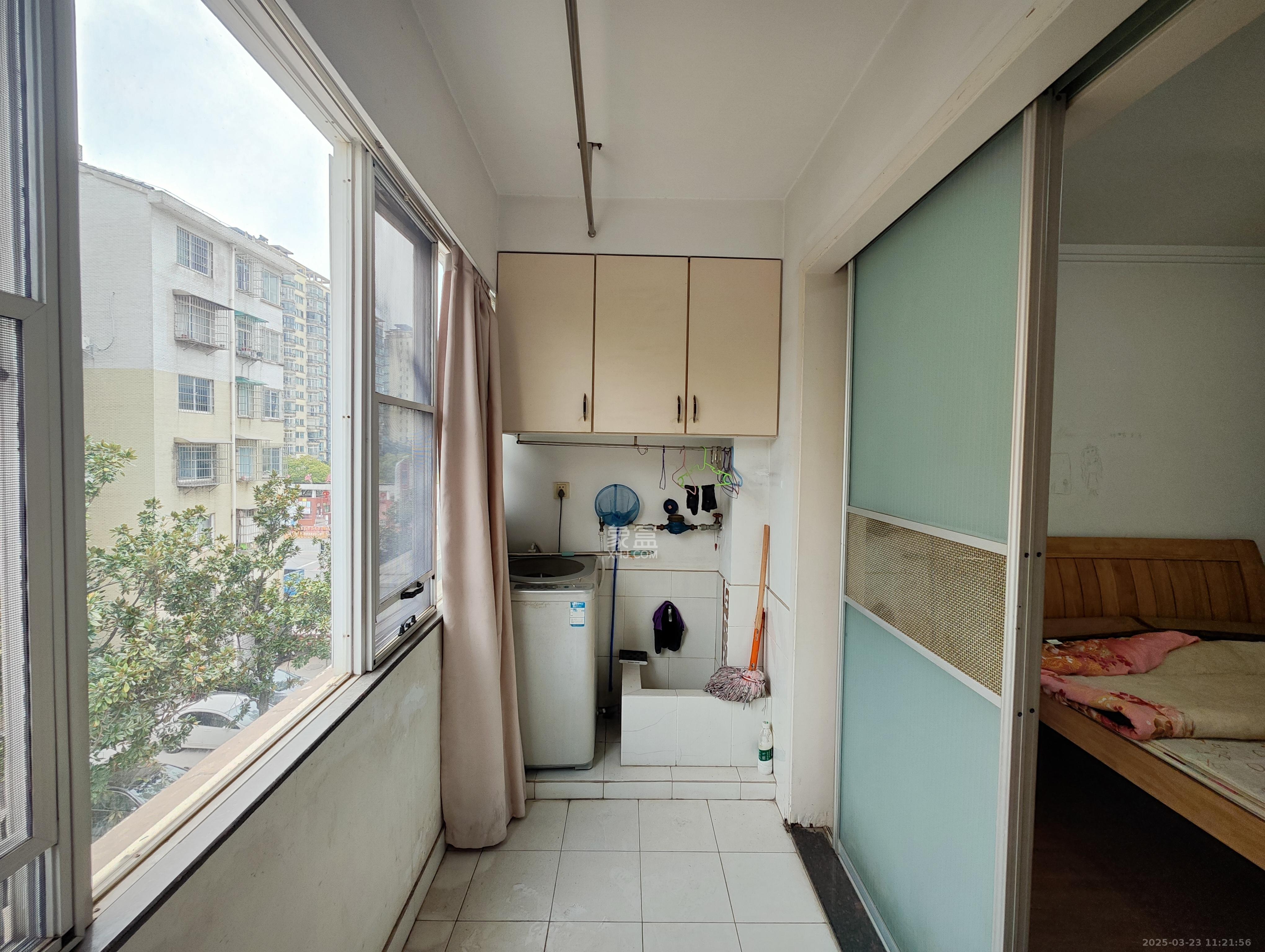 咸嘉新村西子园 3室2厅2卫 2400.0元/月 咸嘉新村西子园 3室2厅2卫 2400.0元/月室内图