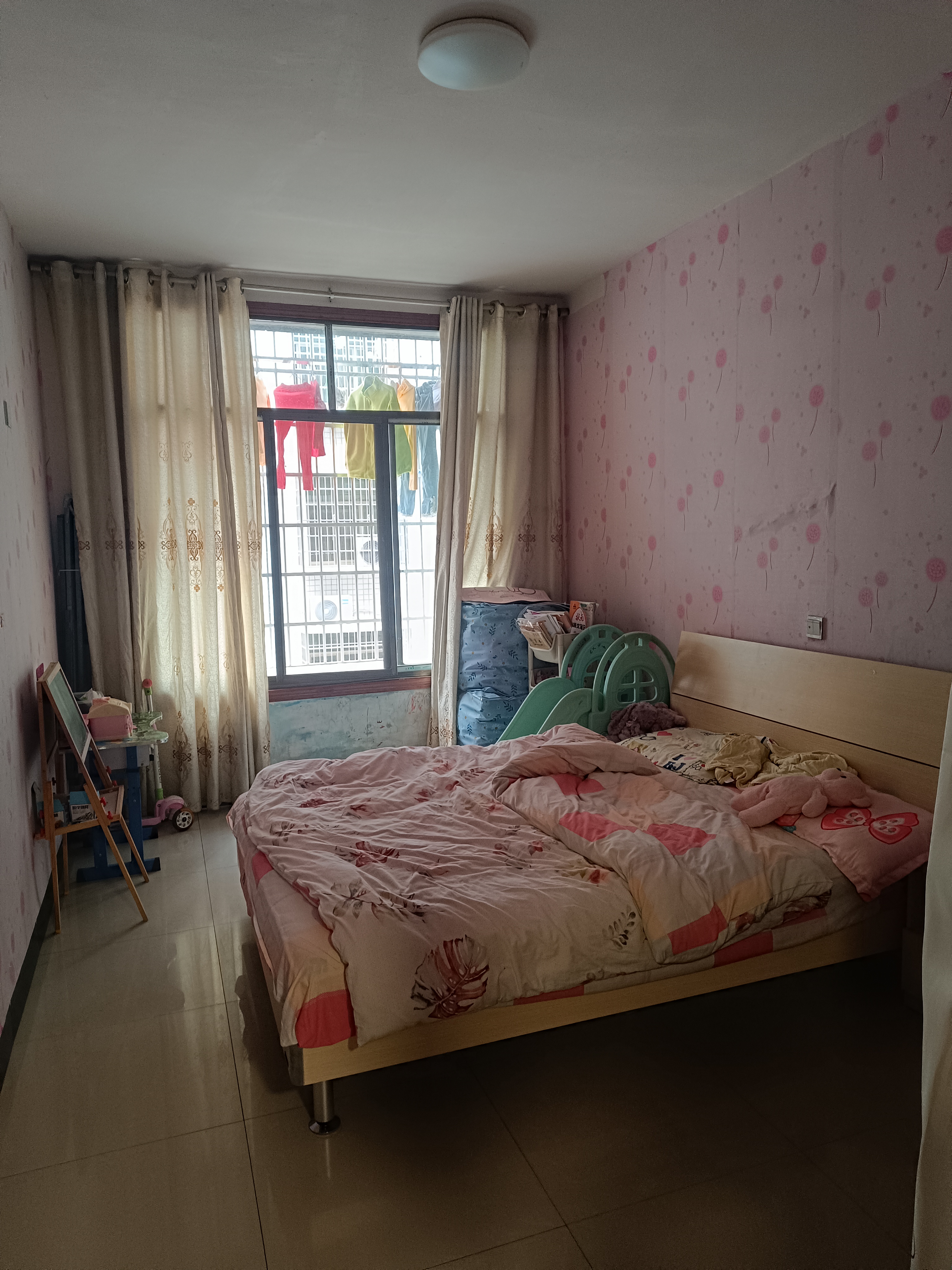 罗家小区西区 3室2厅1卫 1200.0元/月 罗家小区西区 3室2厅1卫 1200.0元/月室内图