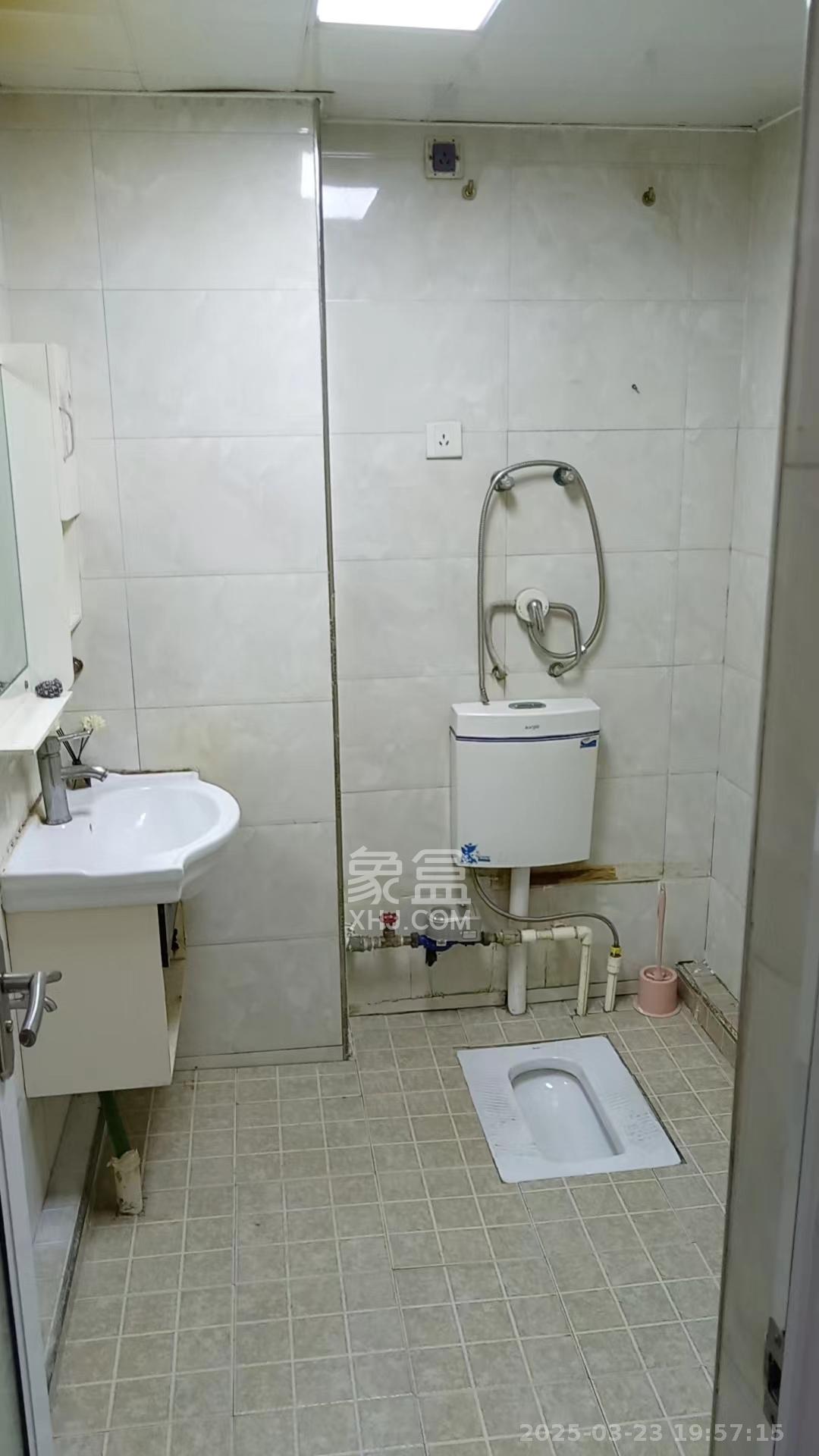 人瑞潇湘国际 1室1厅1卫 2000.0元/月 人瑞潇湘国际 1室1厅1卫 2000.0元/月室内图