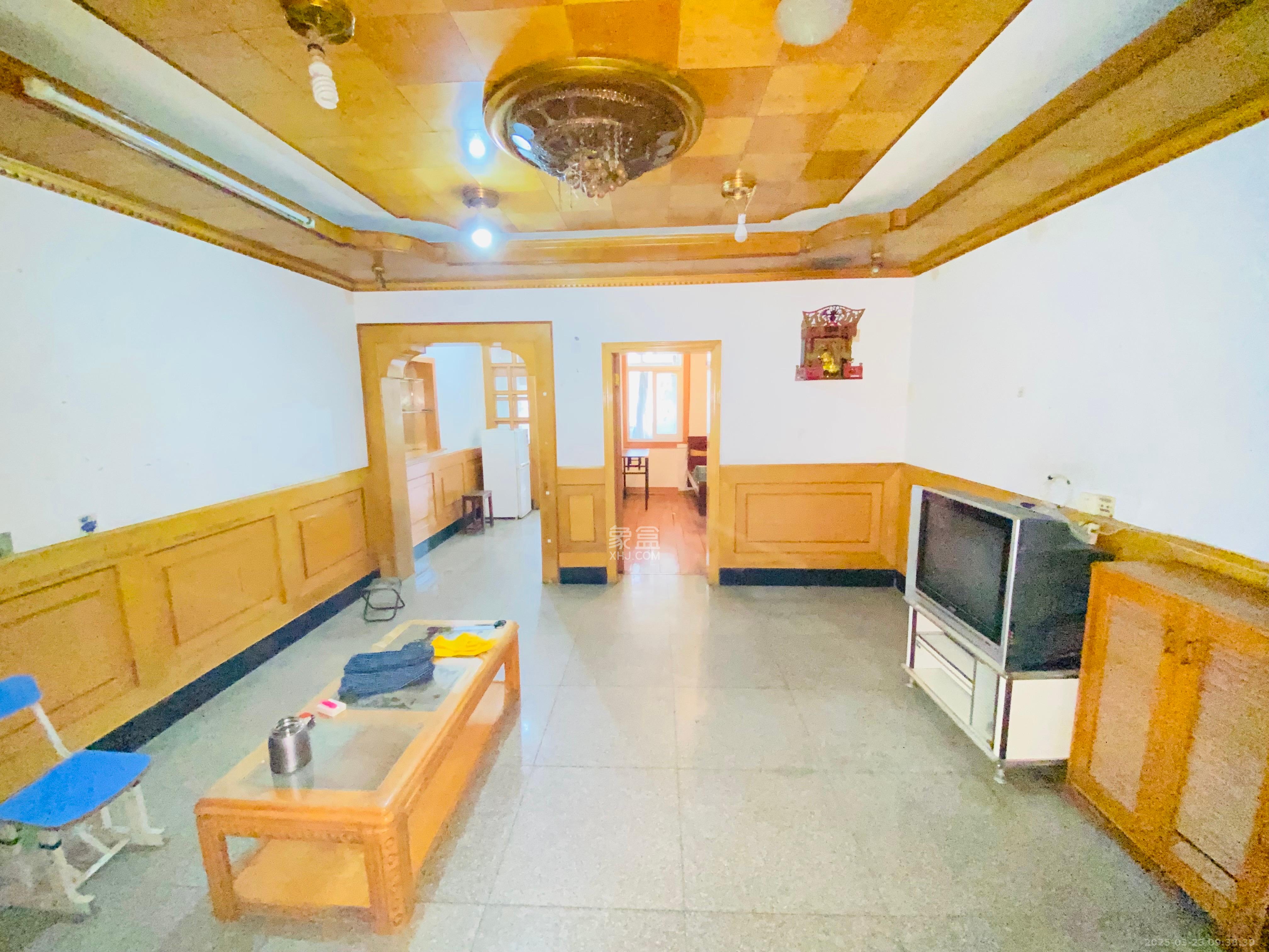 西湖新村  2室2厅1卫   2200.00元/月室内图